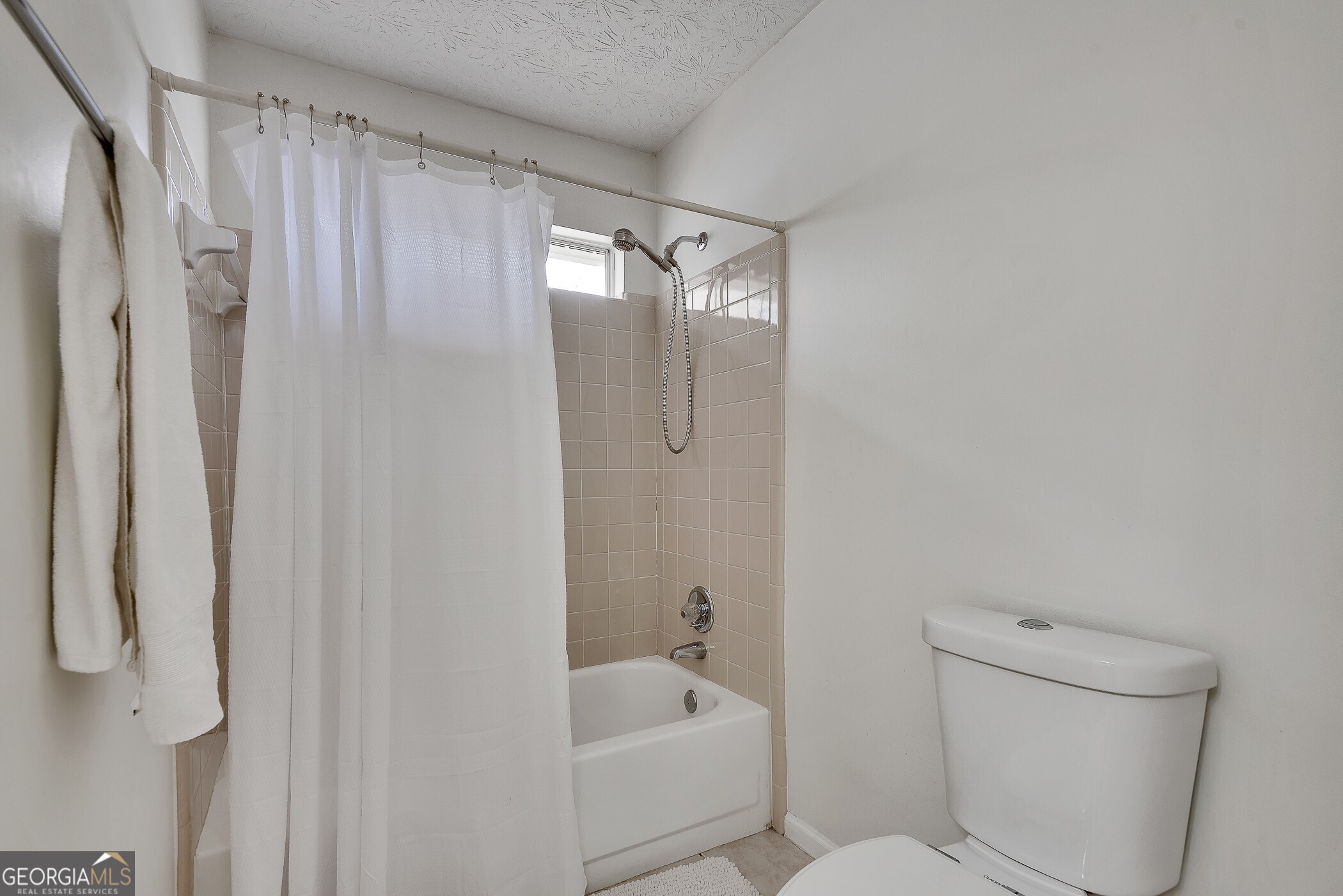 1027 Ashbury Drive