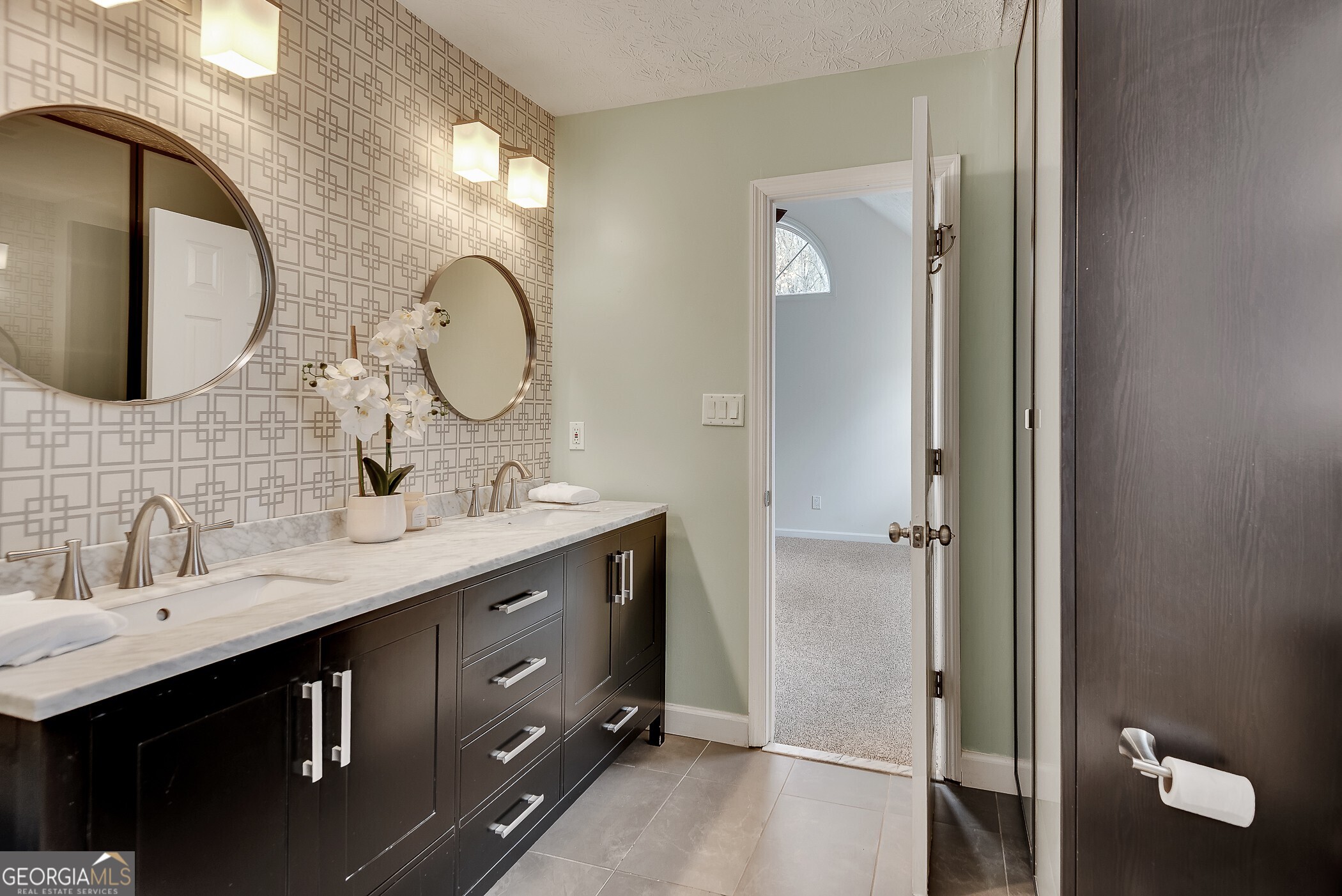 1027 Ashbury Drive