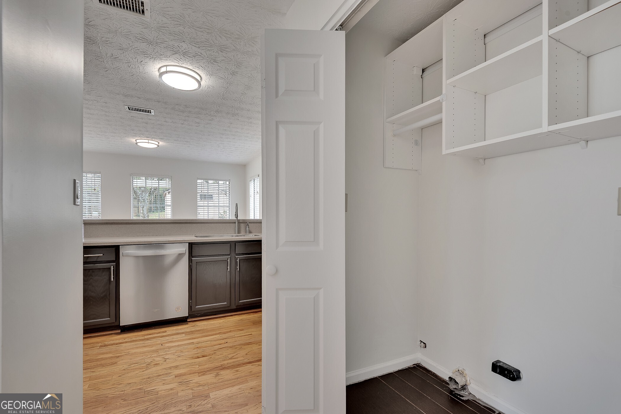 1027 Ashbury Drive