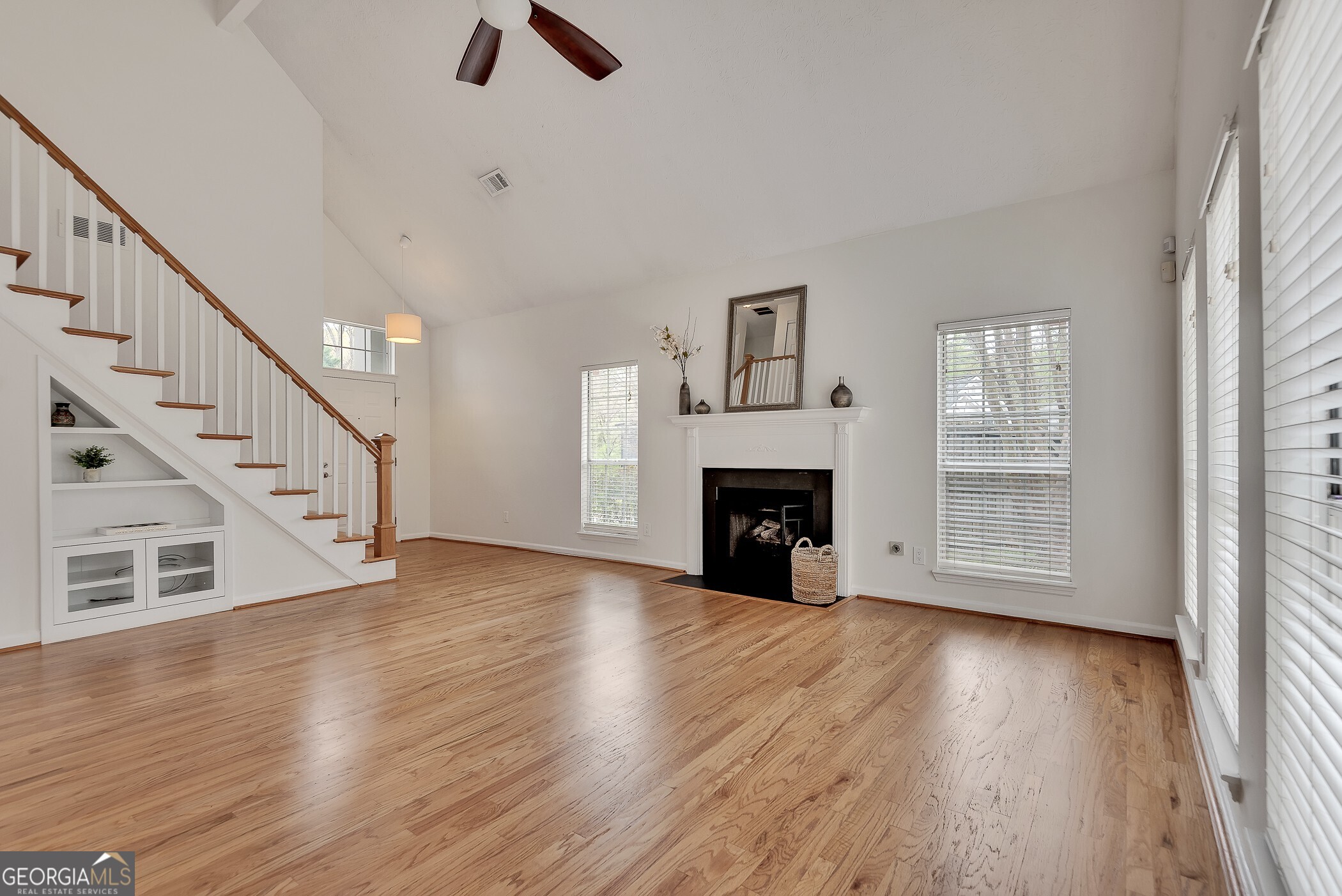 1027 Ashbury Drive