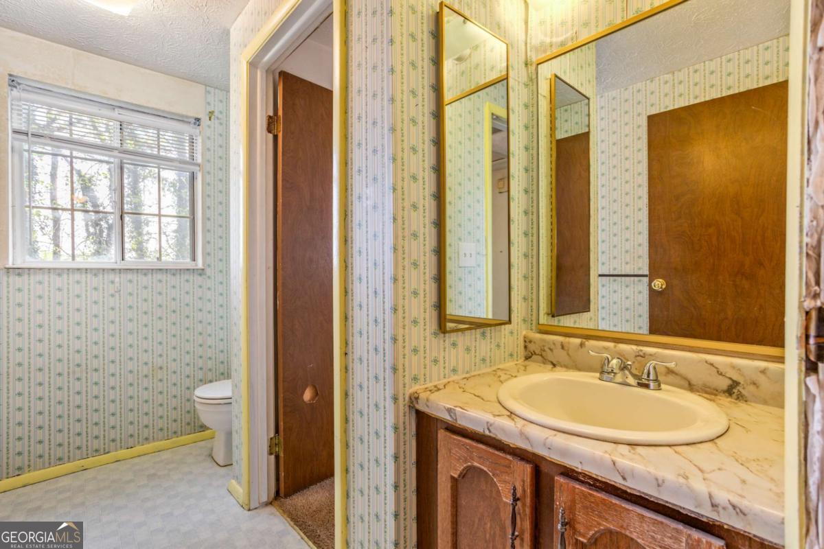 5420 Robin Hill Court
