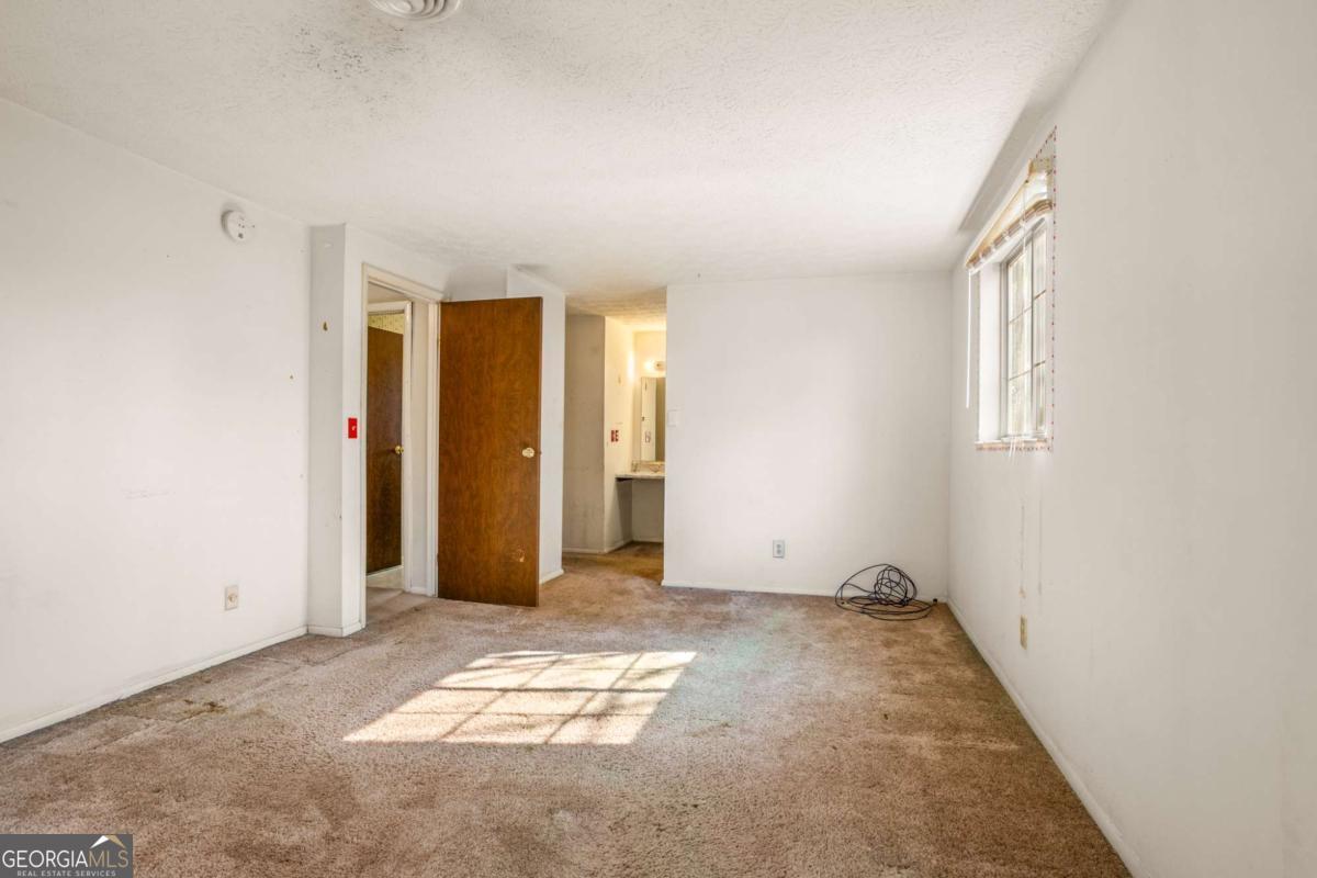 5420 Robin Hill Court