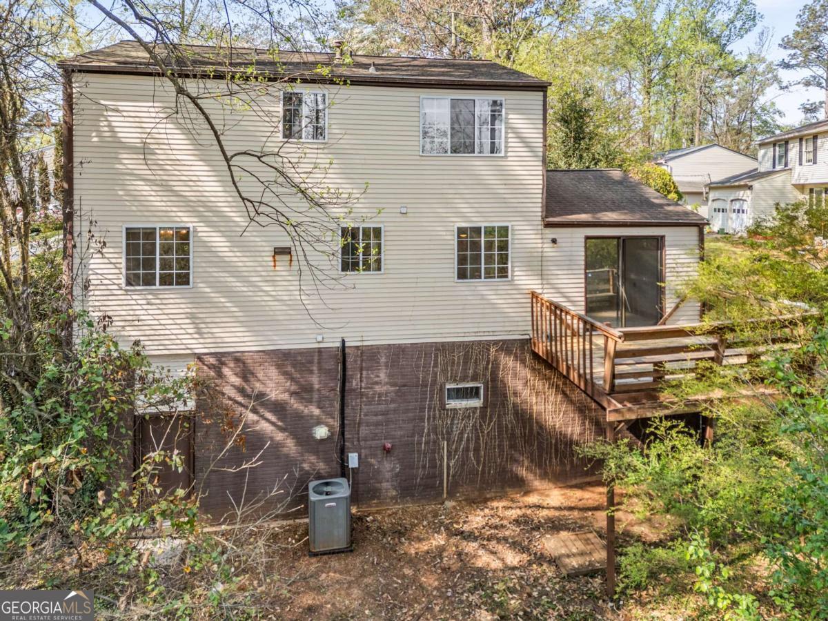5420 Robin Hill Court