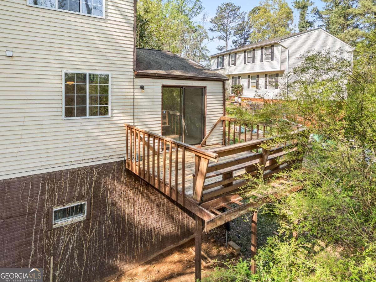 5420 Robin Hill Court