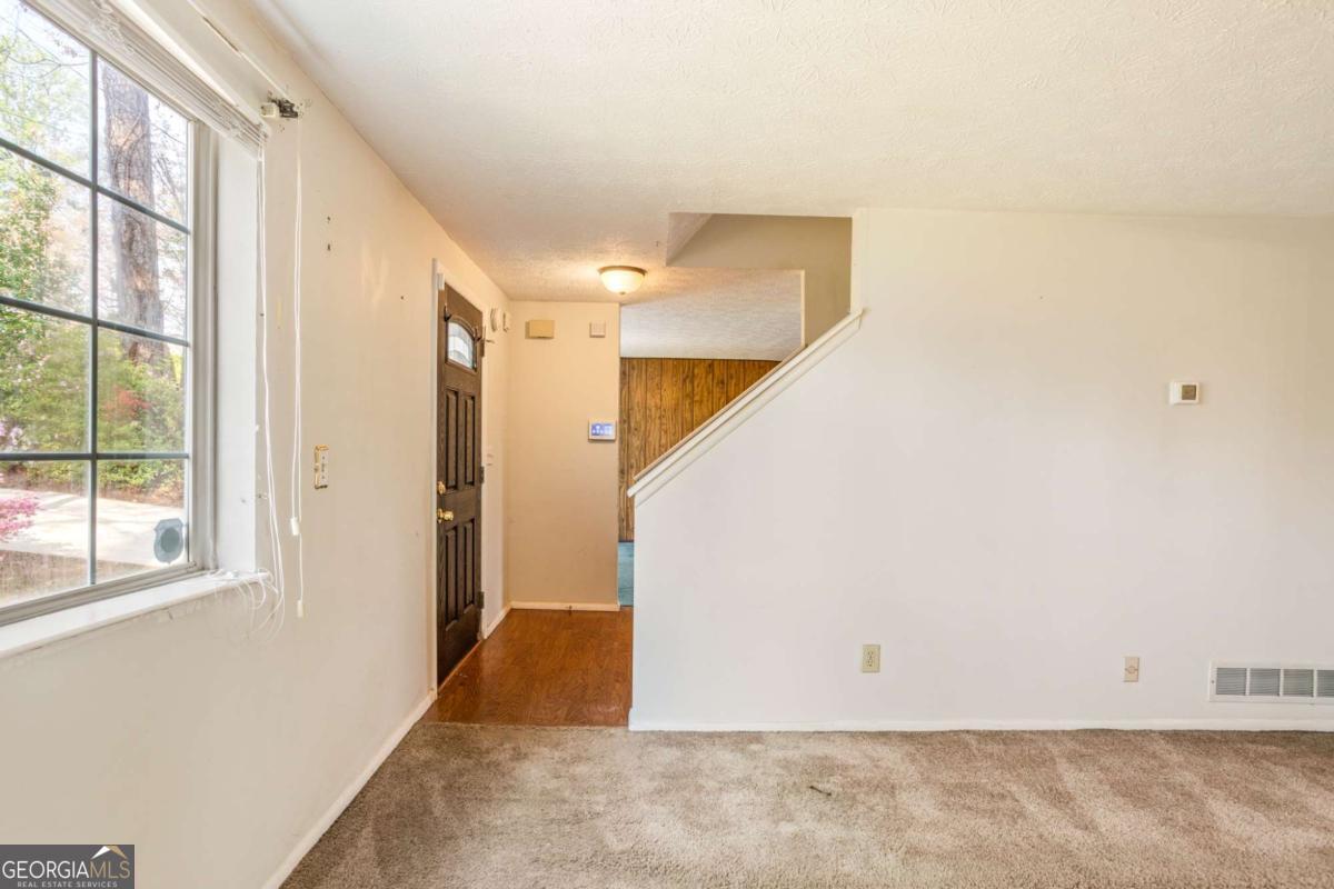 5420 Robin Hill Court