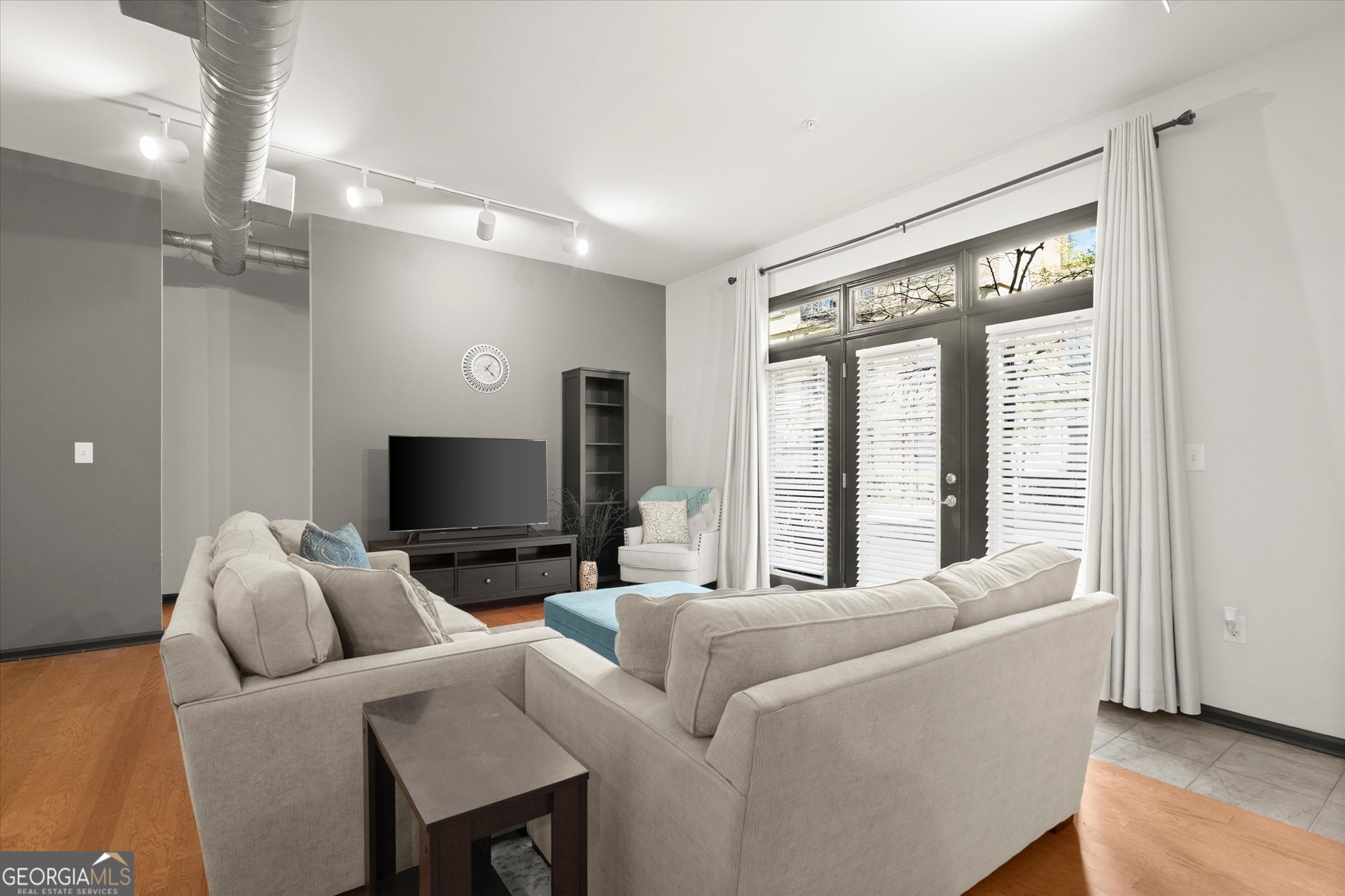 5300 Peachtree Road # 501