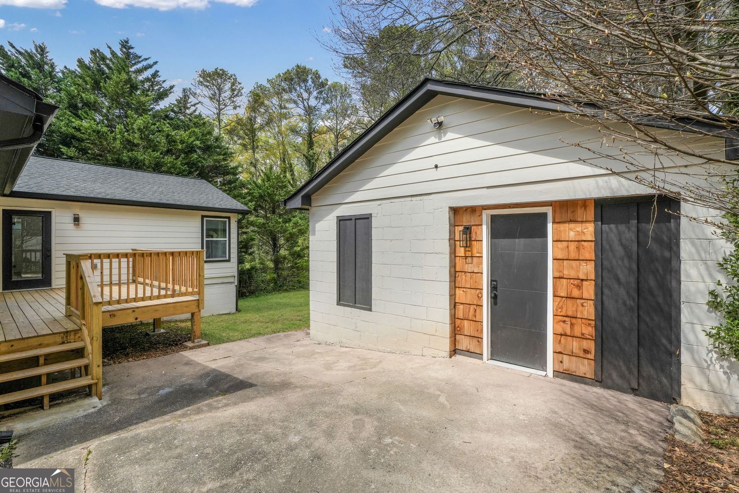 1705 Beechwood SW
