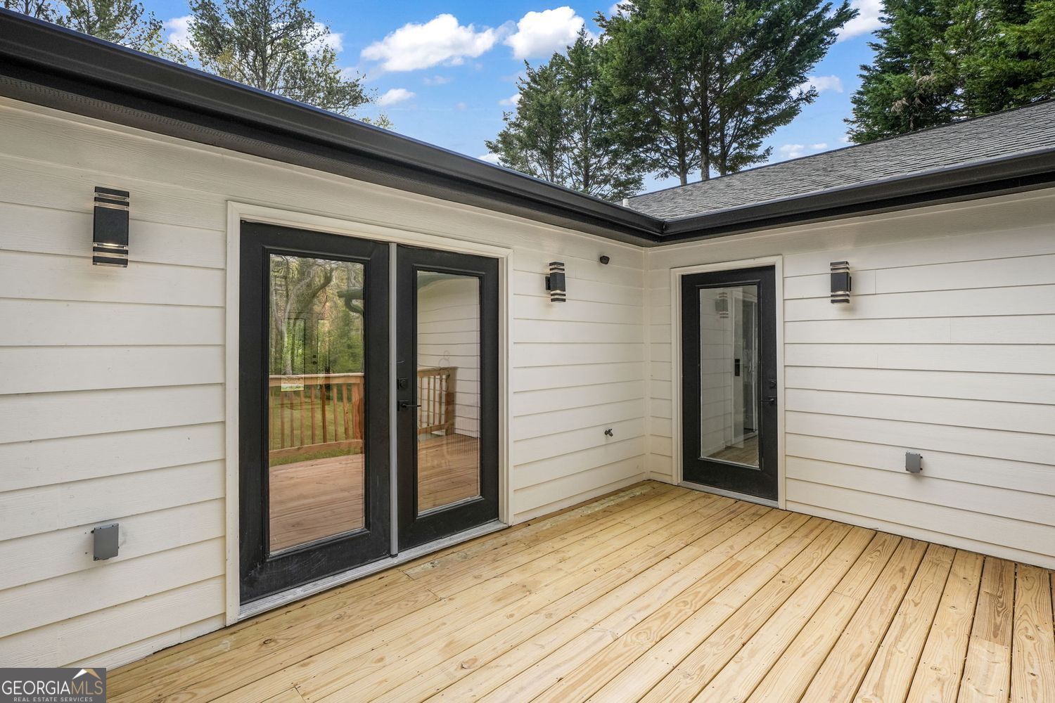 1705 Beechwood SW