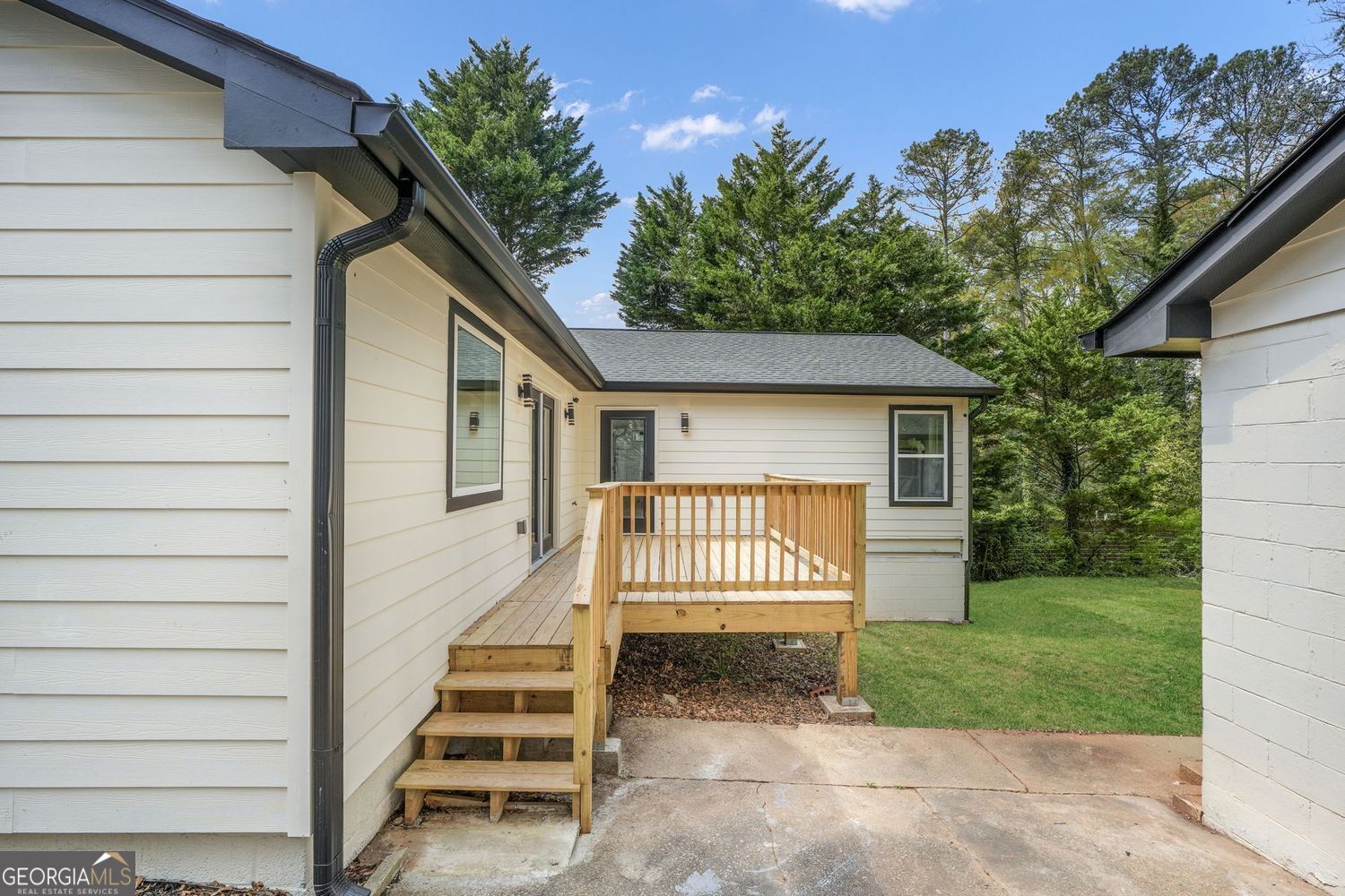 1705 Beechwood SW