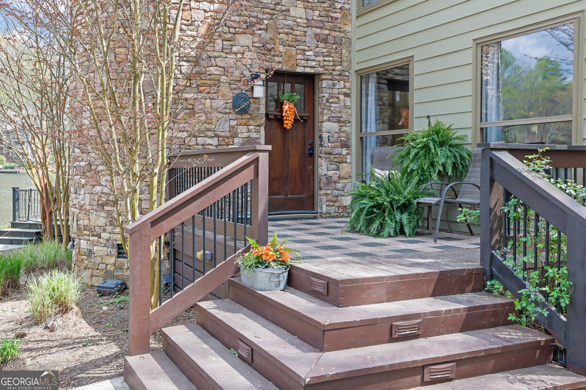 3850 Loch Highland Parkway NE