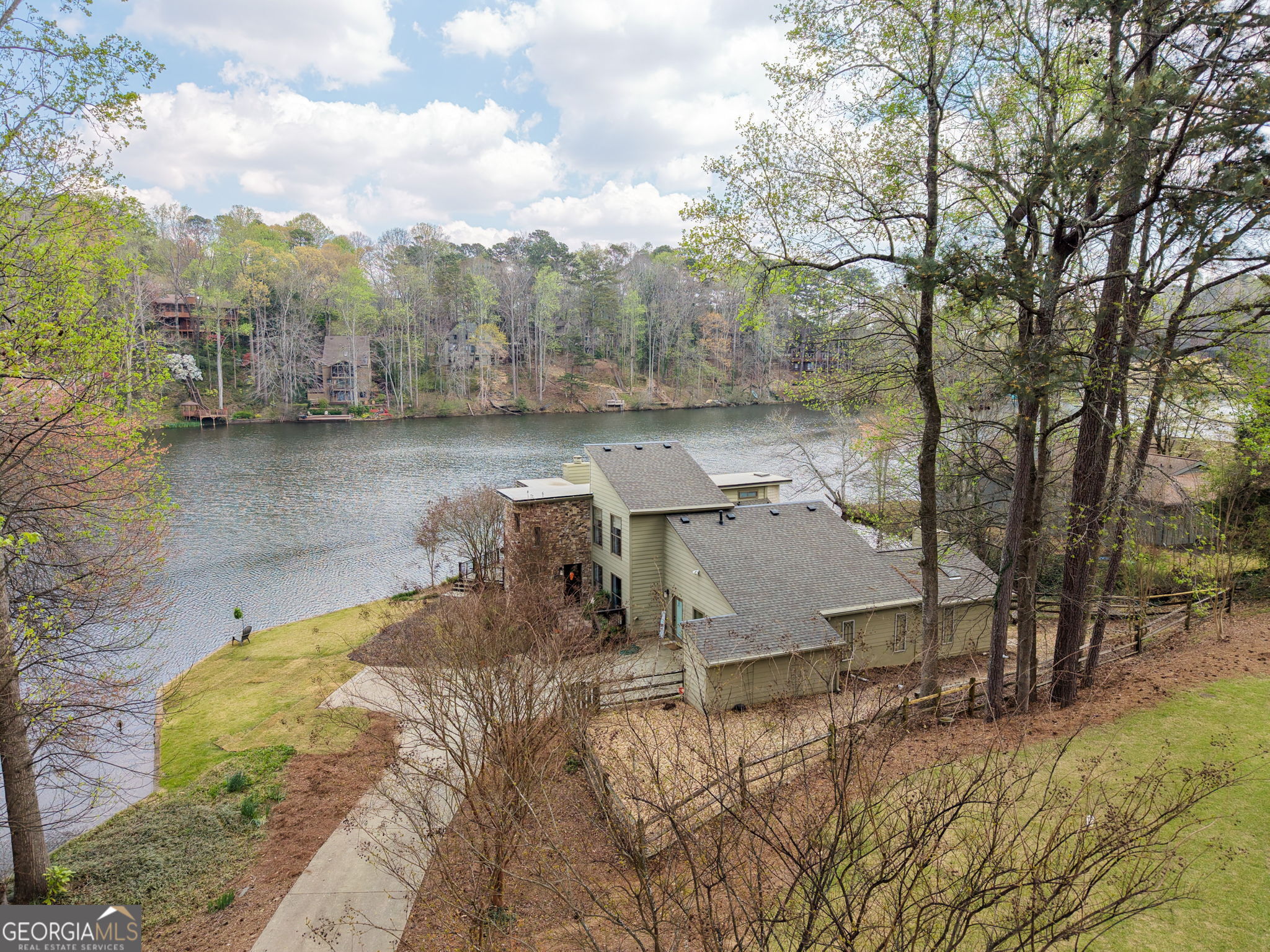 3850 Loch Highland Parkway NE