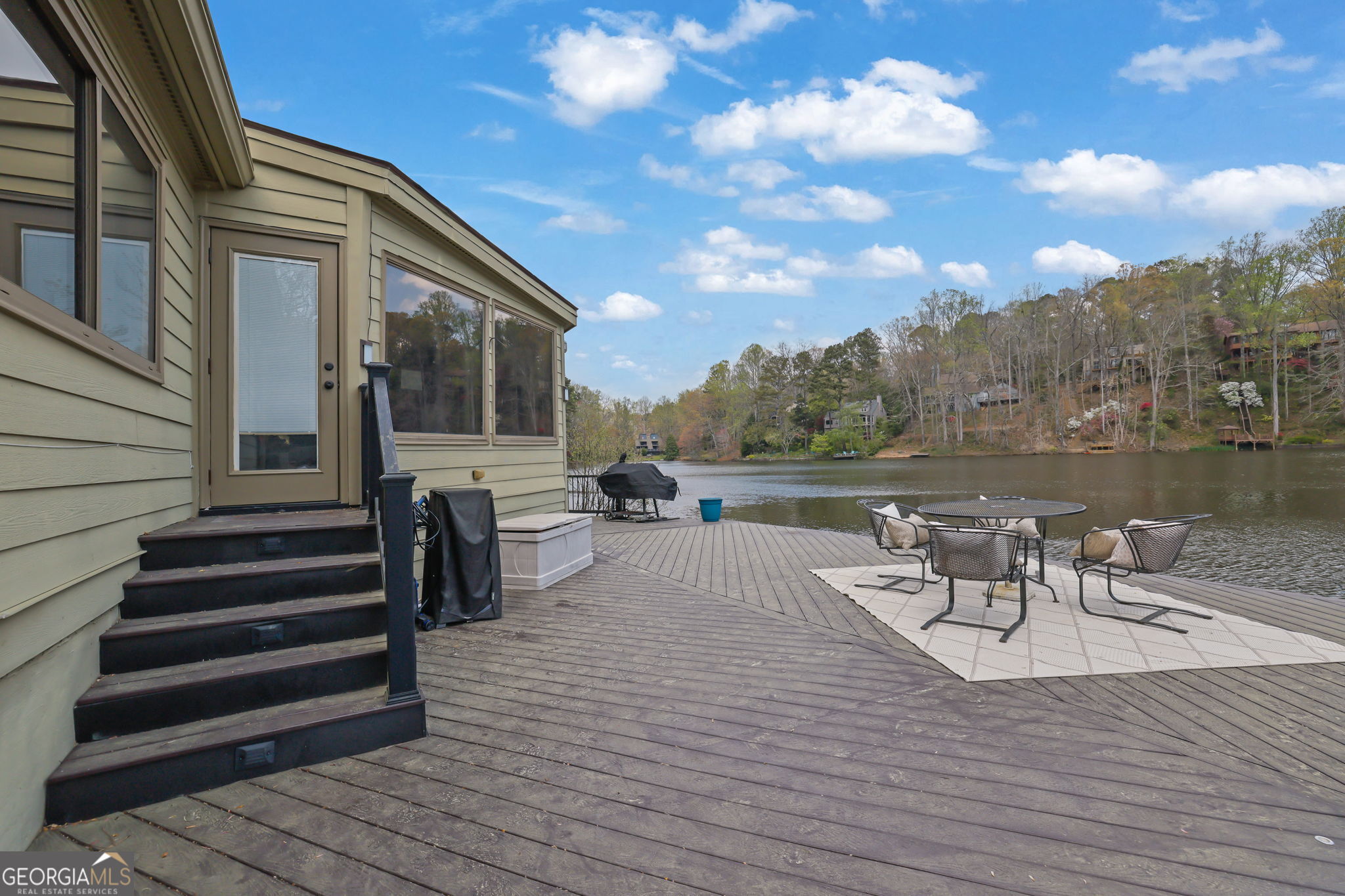 3850 Loch Highland Parkway NE