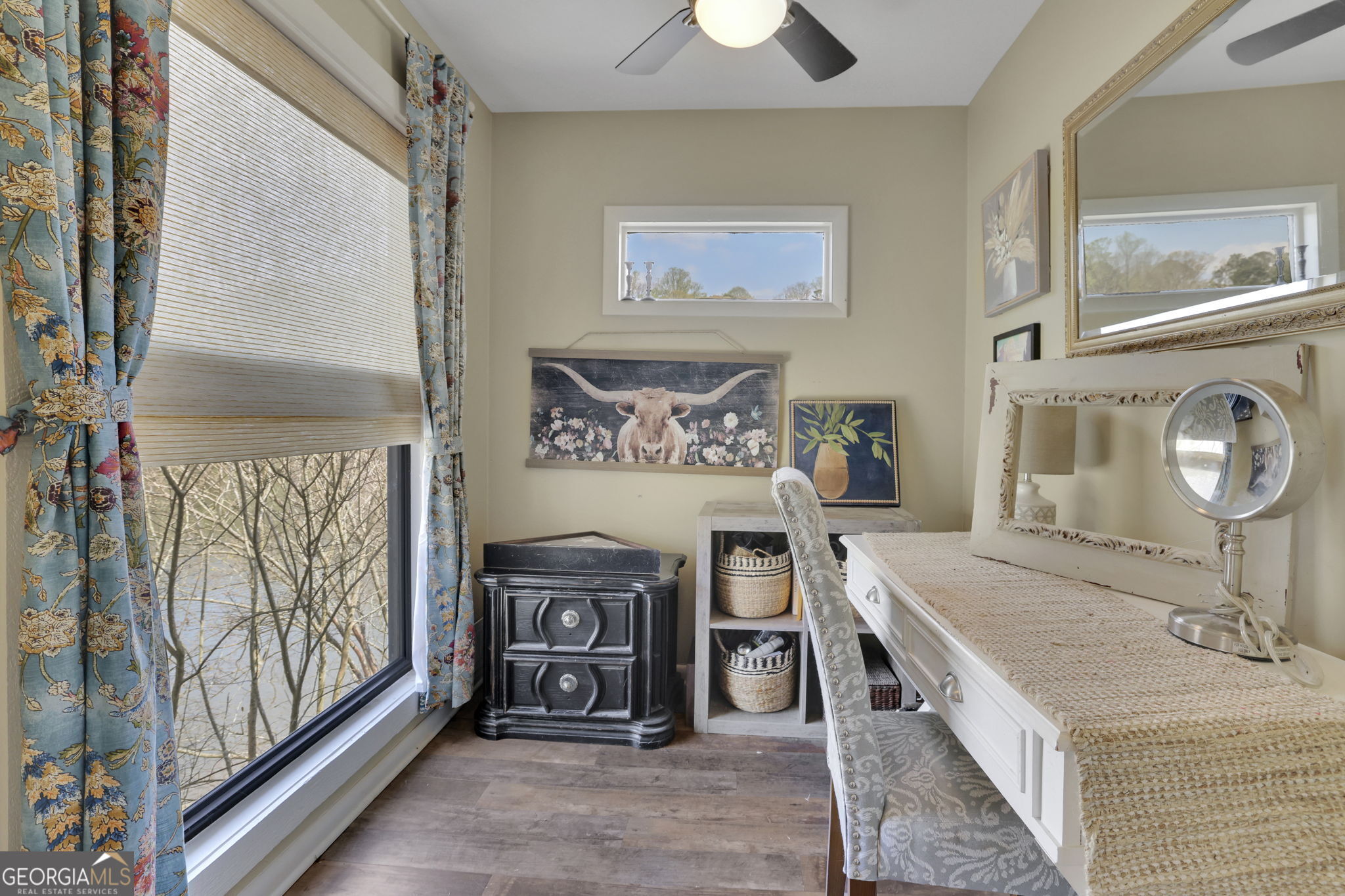 3850 Loch Highland Parkway NE