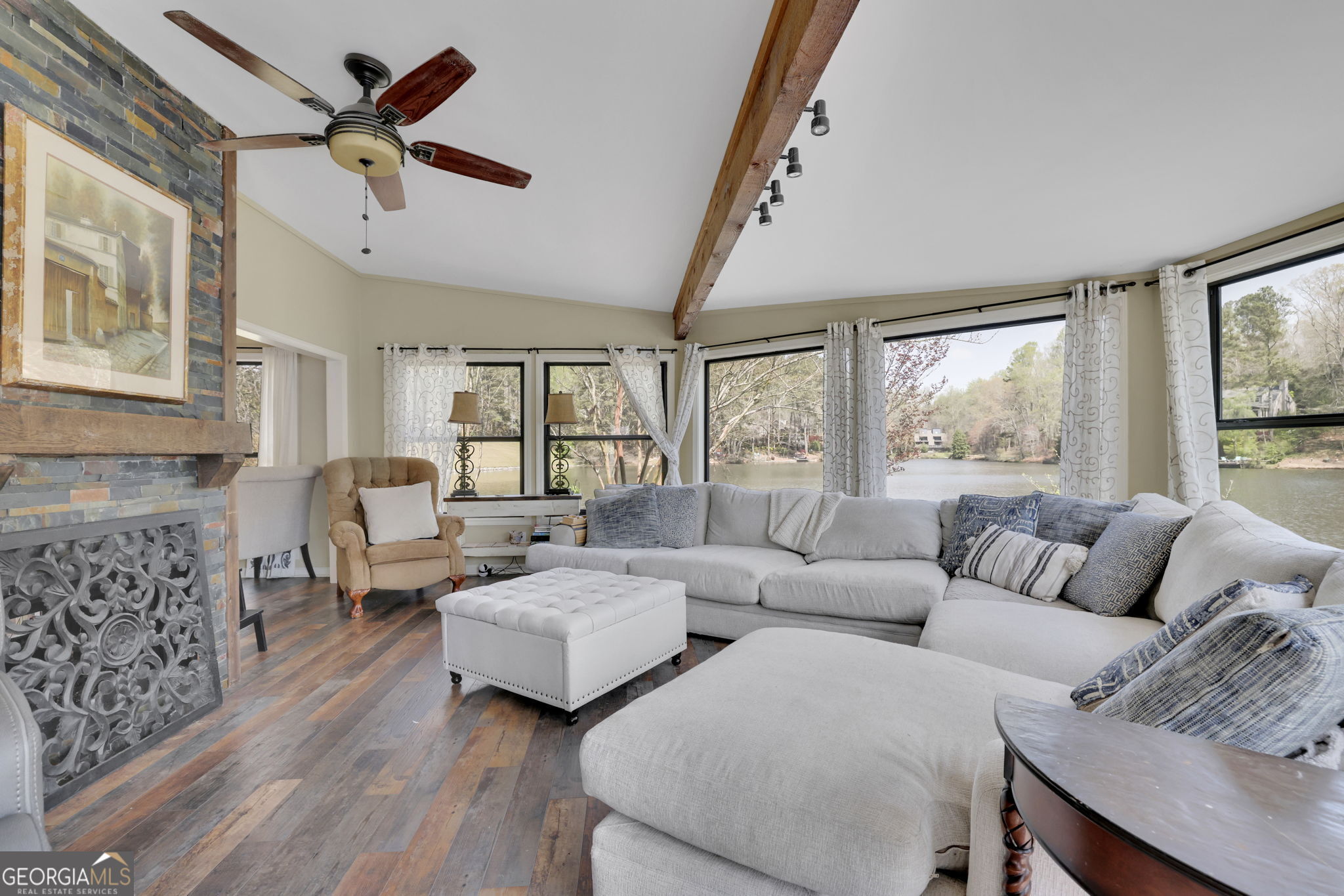 3850 Loch Highland Parkway NE