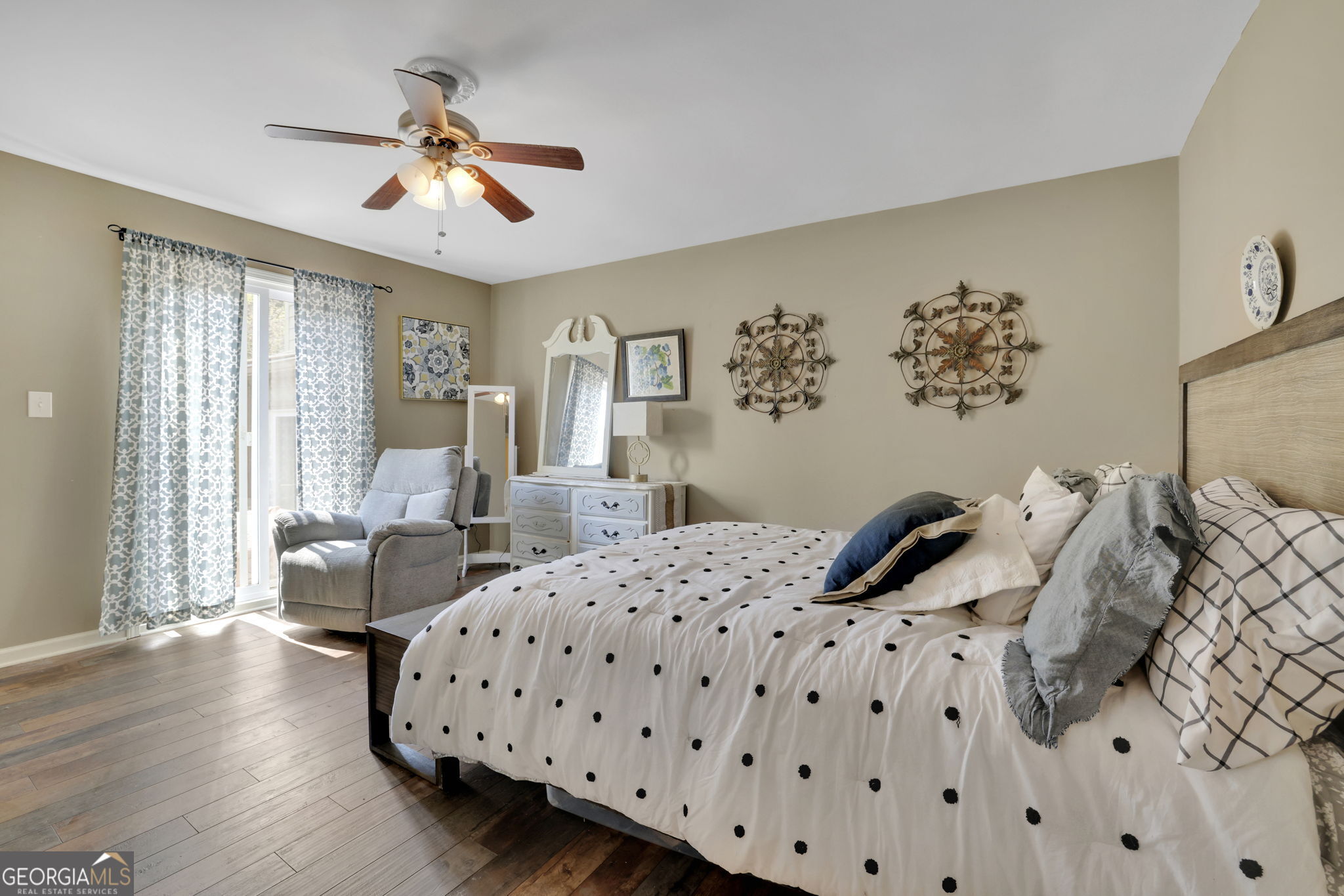 3850 Loch Highland Parkway NE