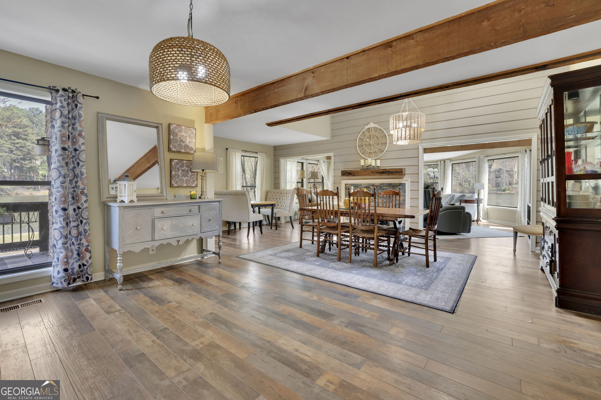 3850 Loch Highland Parkway NE