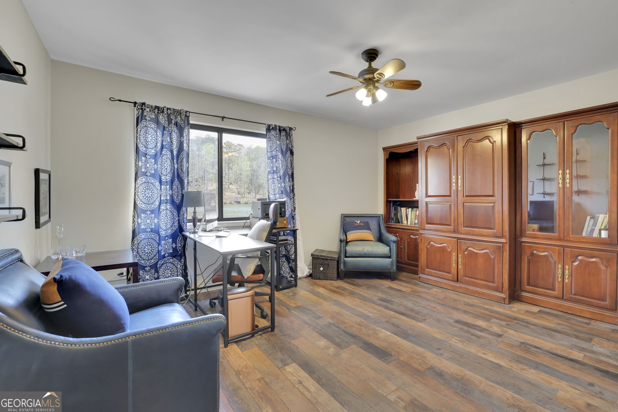 3850 Loch Highland Parkway NE