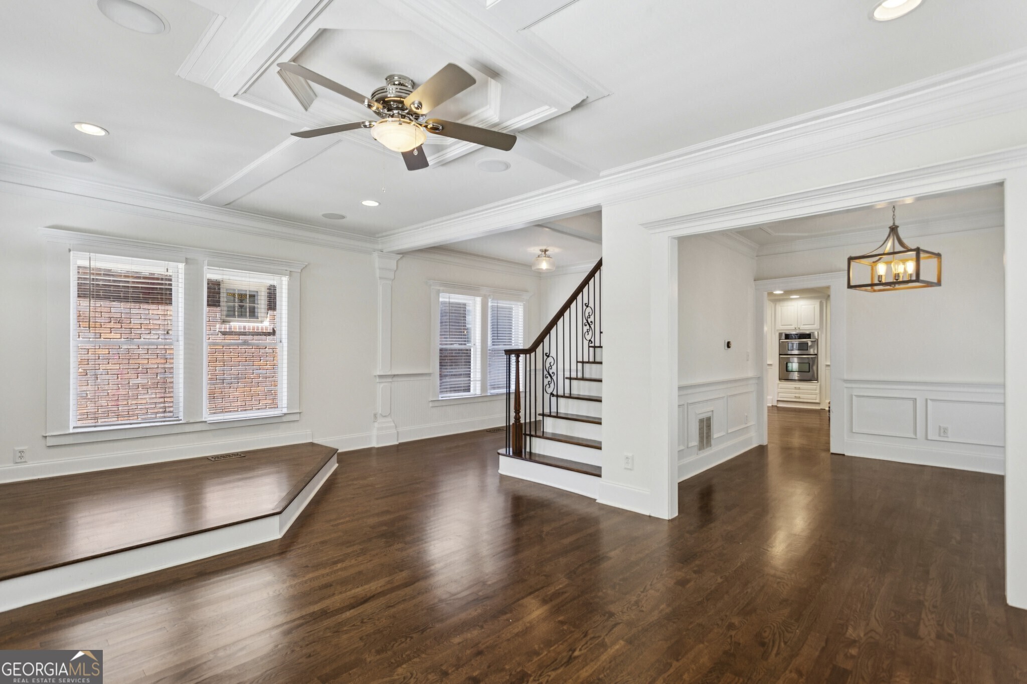 546 Highland Avenue NE