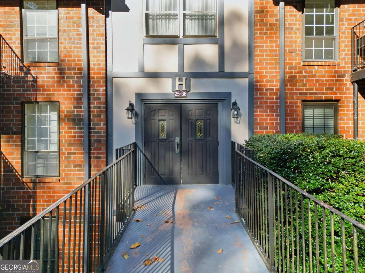 6851 Roswell Road # H29