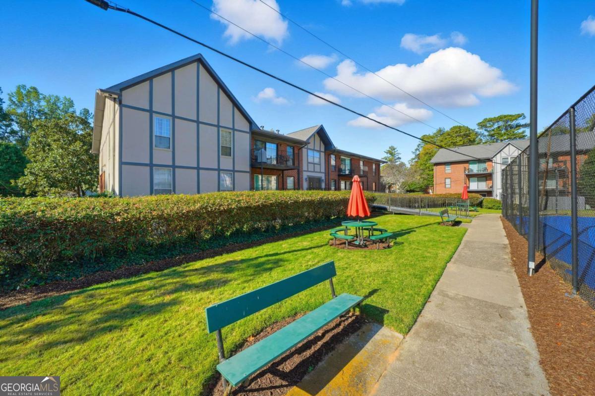 6851 Roswell Road # H29