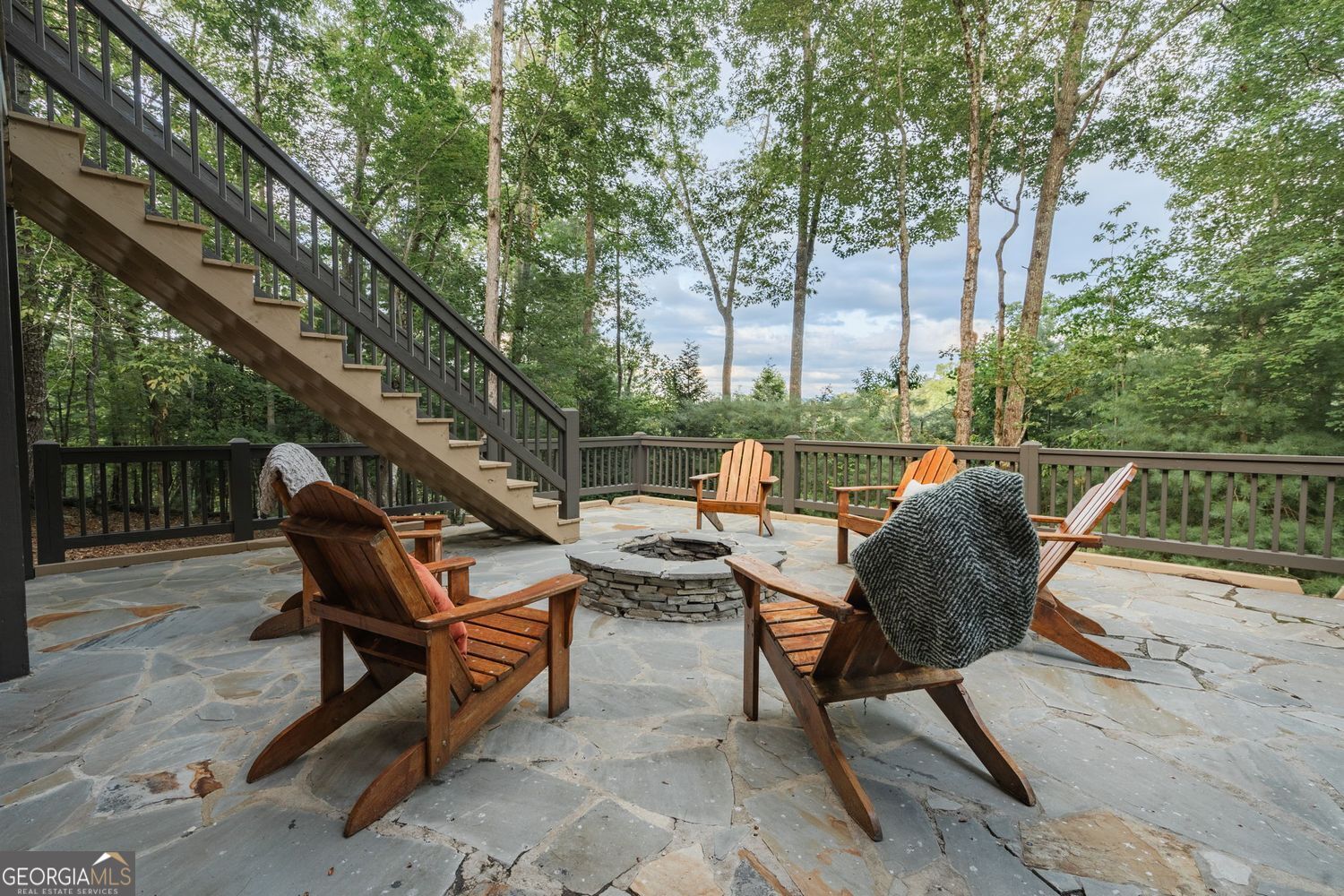 140 Black Oaks Road