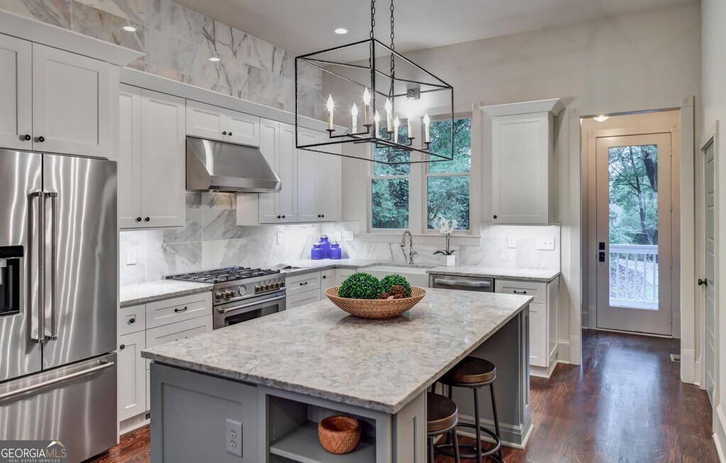 402 Pavillion Street SE