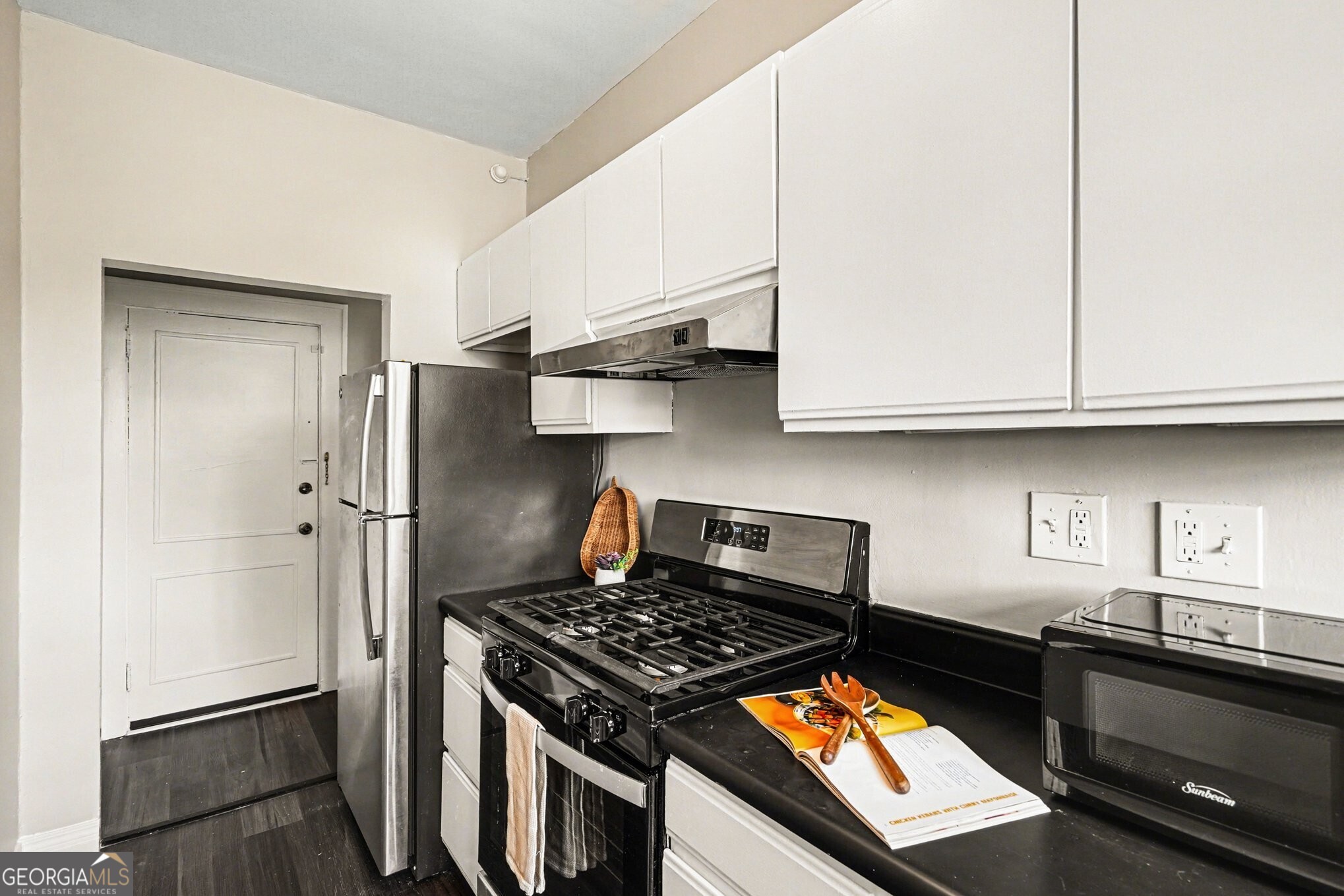 21 Peachtree Memorial Drive NW # 8