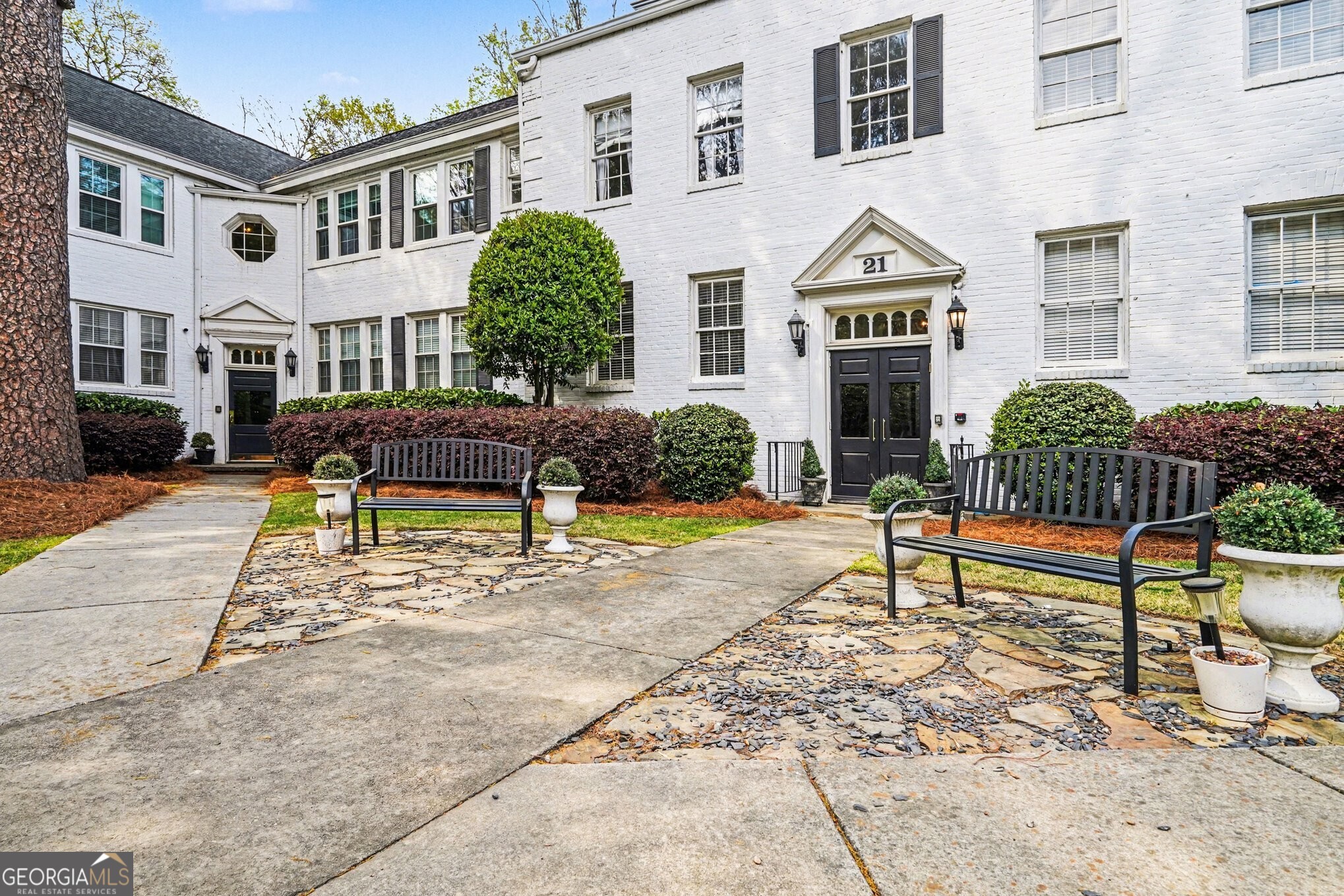 21 Peachtree Memorial Drive NW # 8