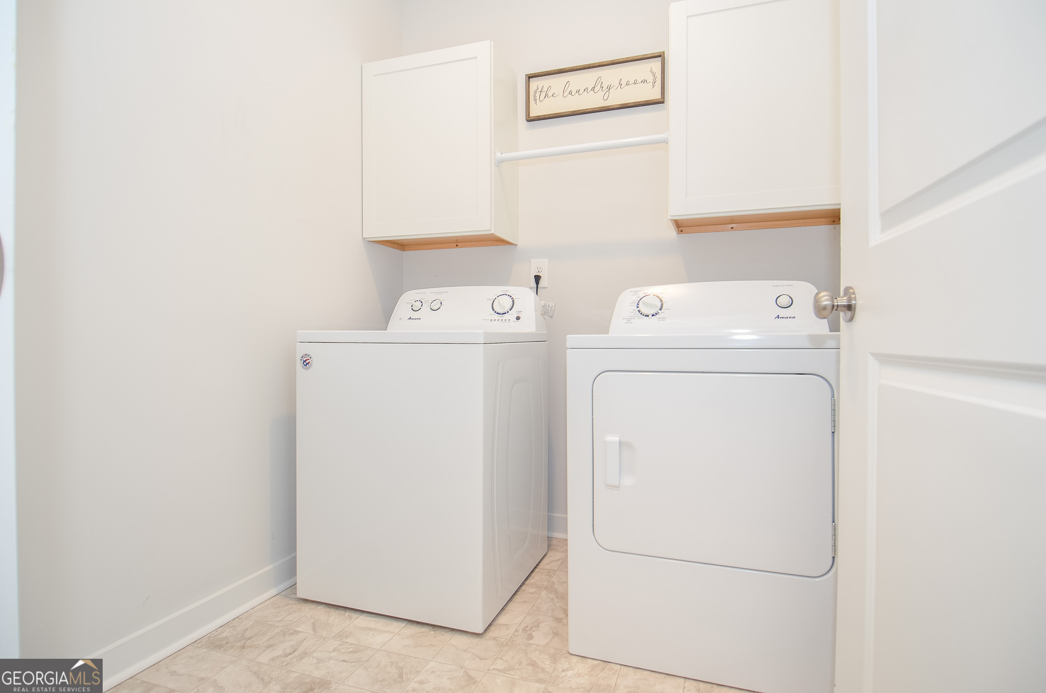 2562 Rathburn Circle