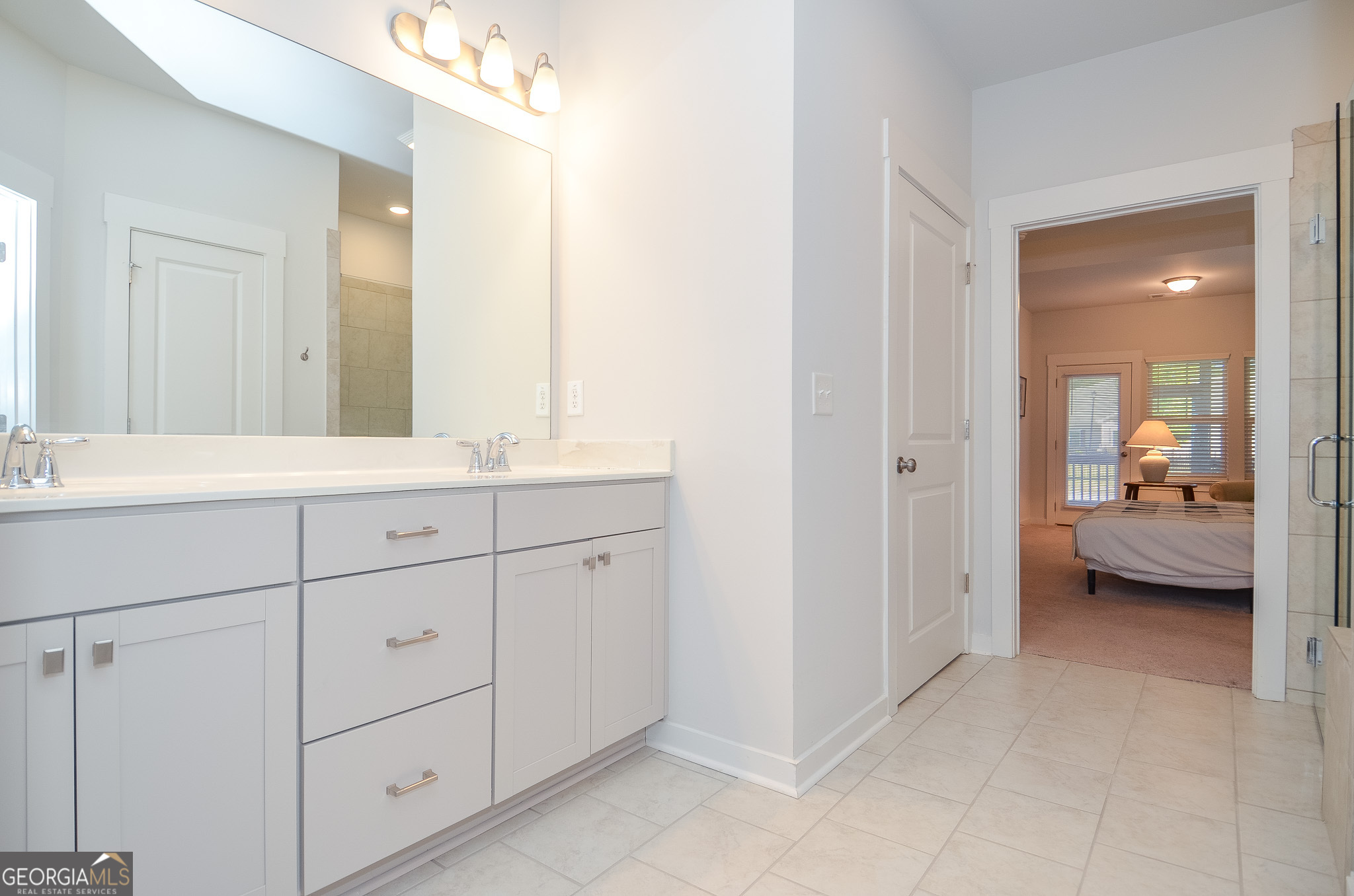 2562 Rathburn Circle