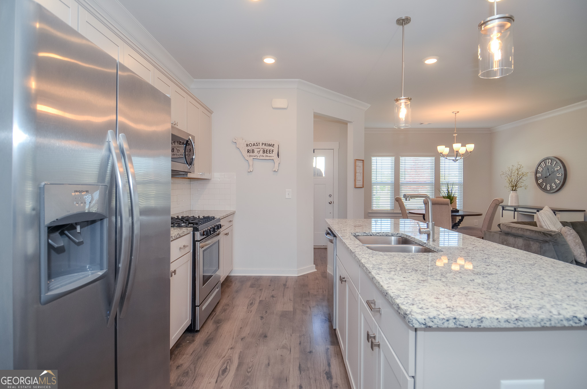 2562 Rathburn Circle