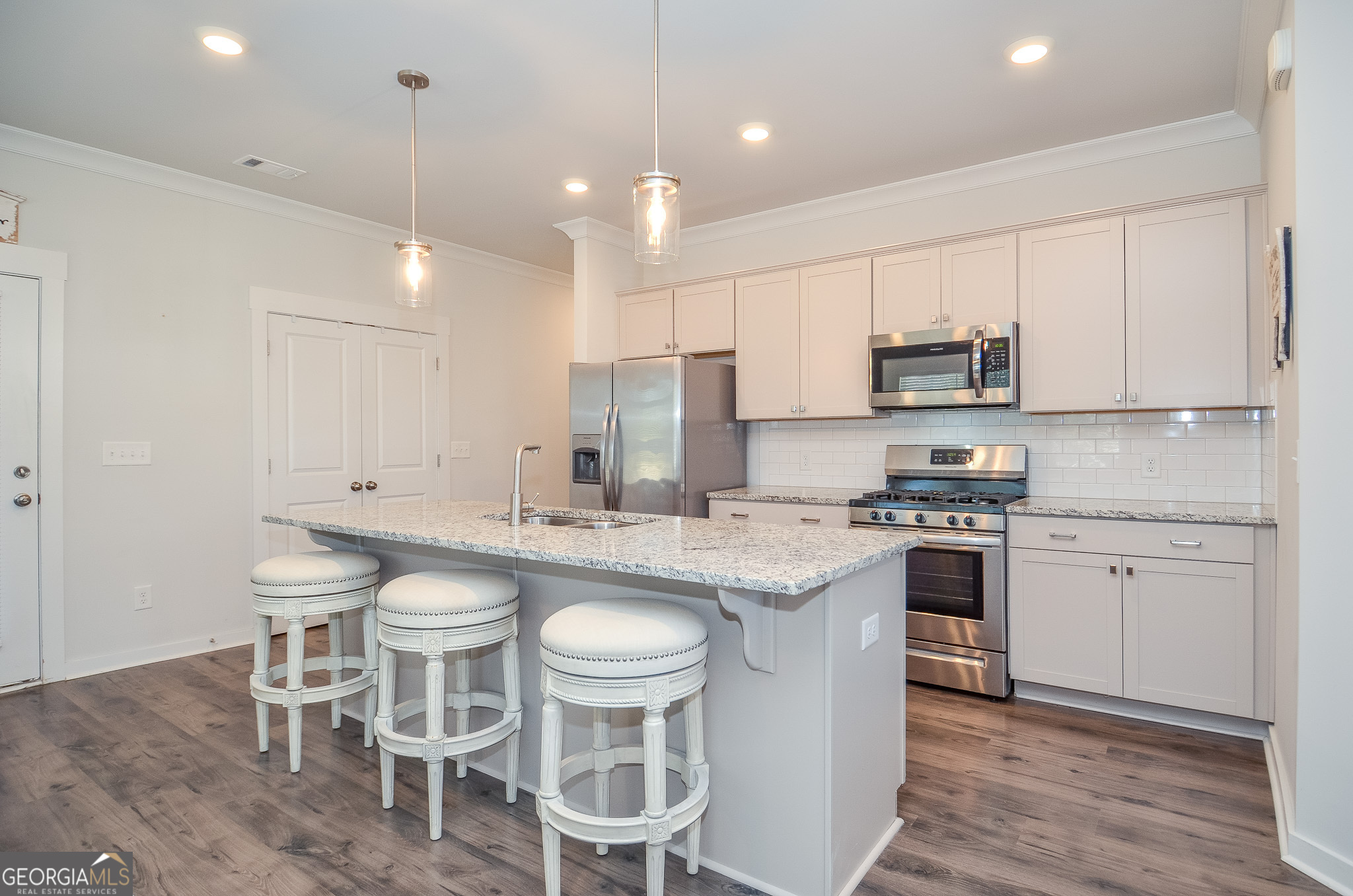 2562 Rathburn Circle