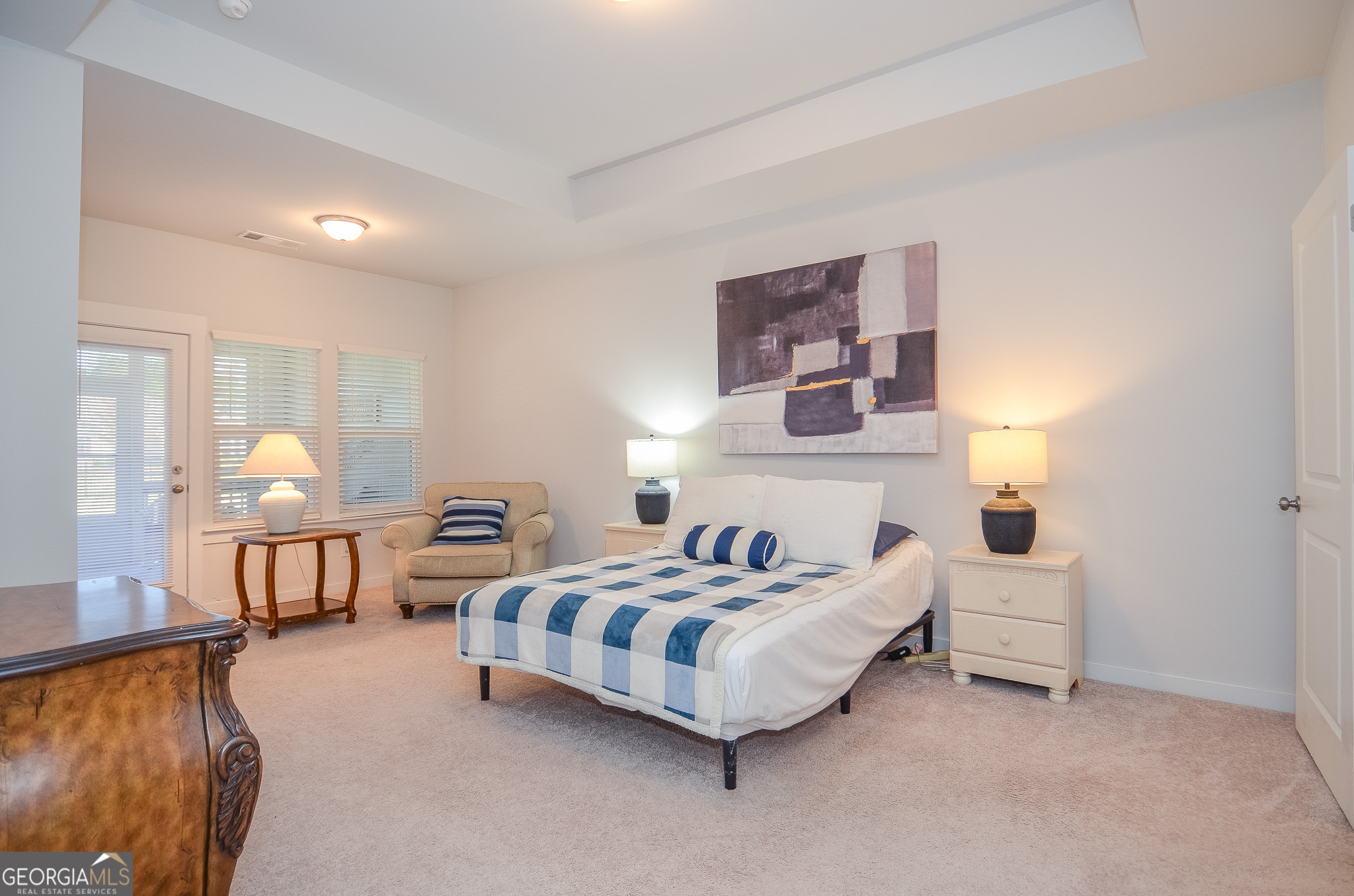 2562 Rathburn Circle