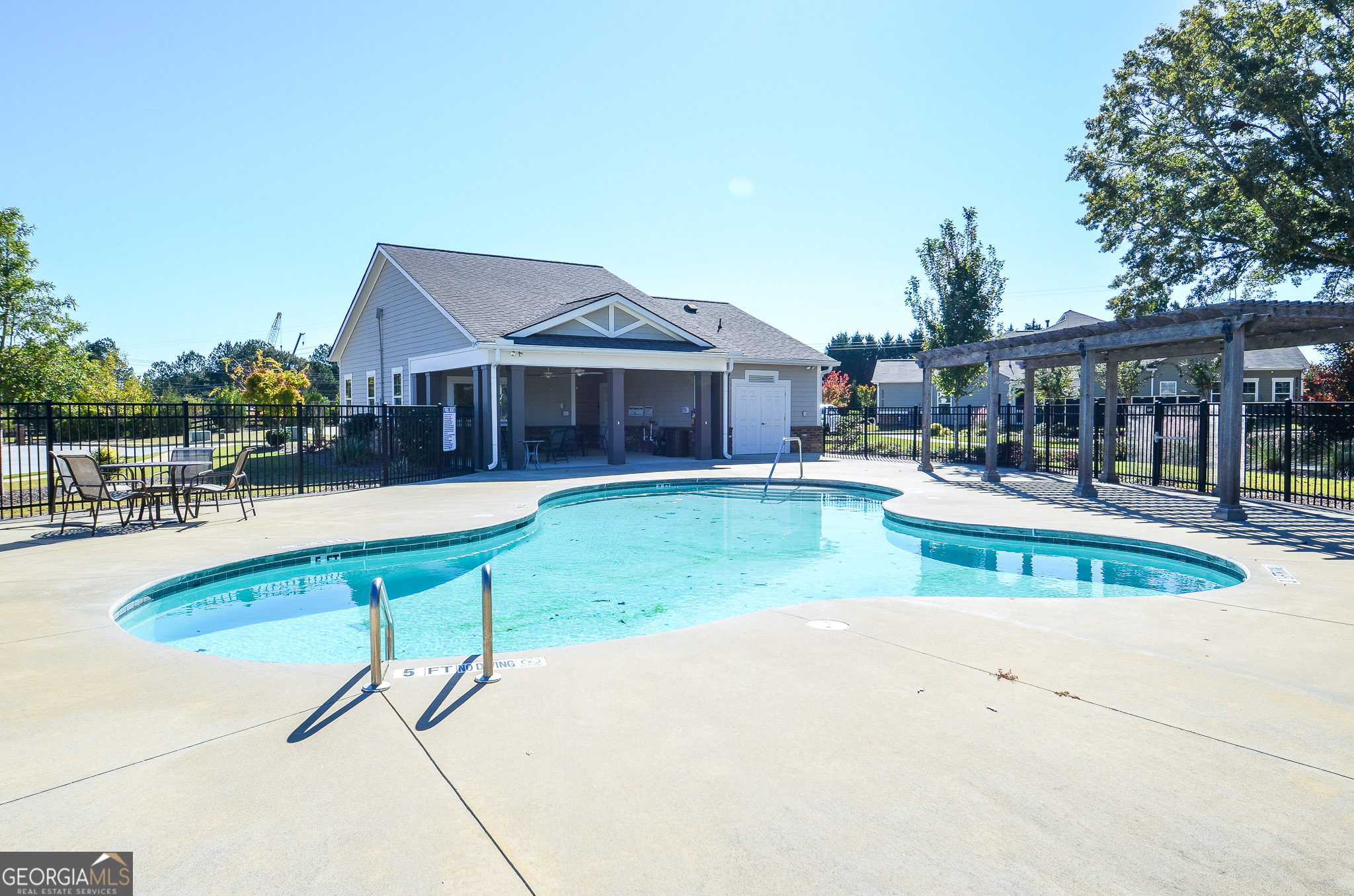 2562 Rathburn Circle