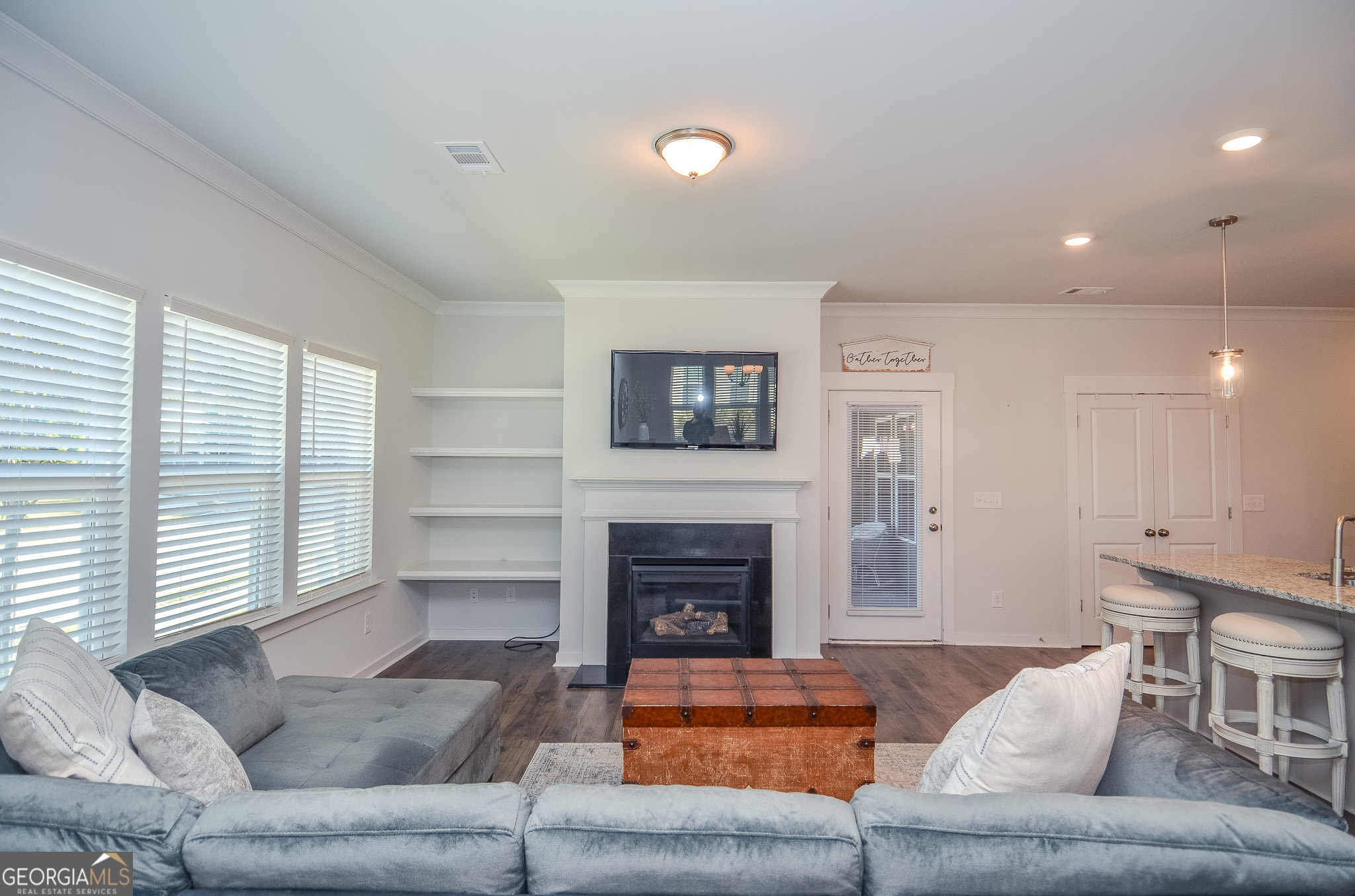 2562 Rathburn Circle