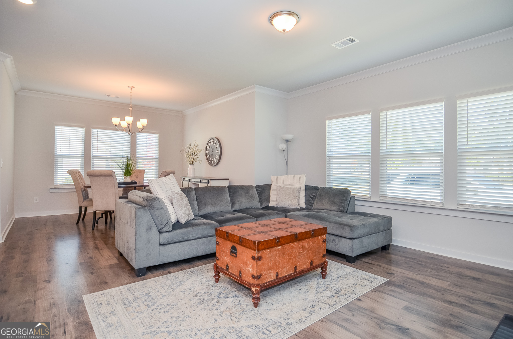 2562 Rathburn Circle