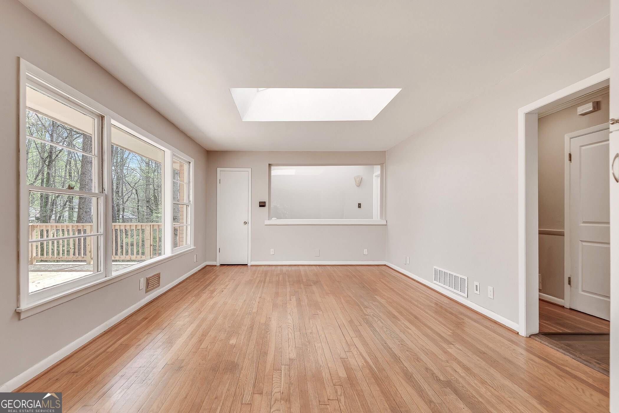 2774 Overlook Drive NE