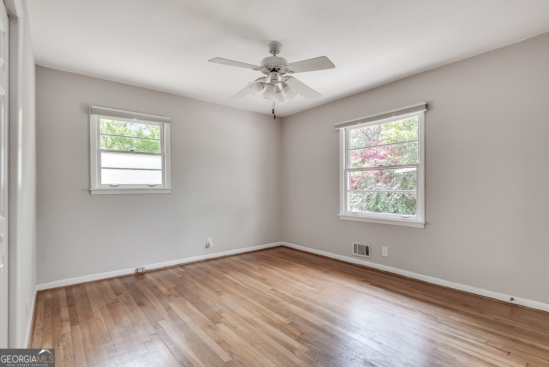 2774 Overlook Drive NE