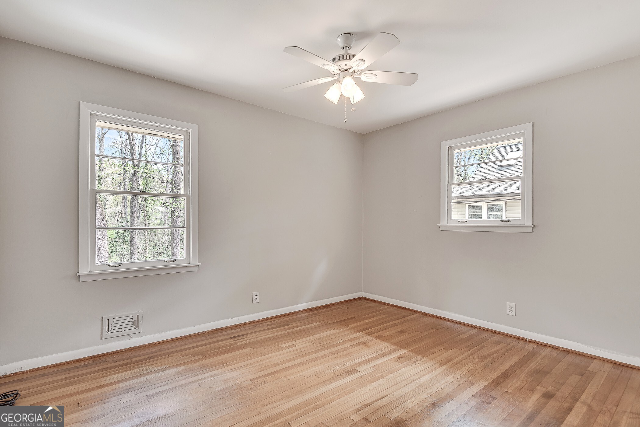 2774 Overlook Drive NE