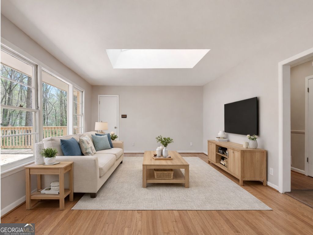 2774 Overlook Drive NE