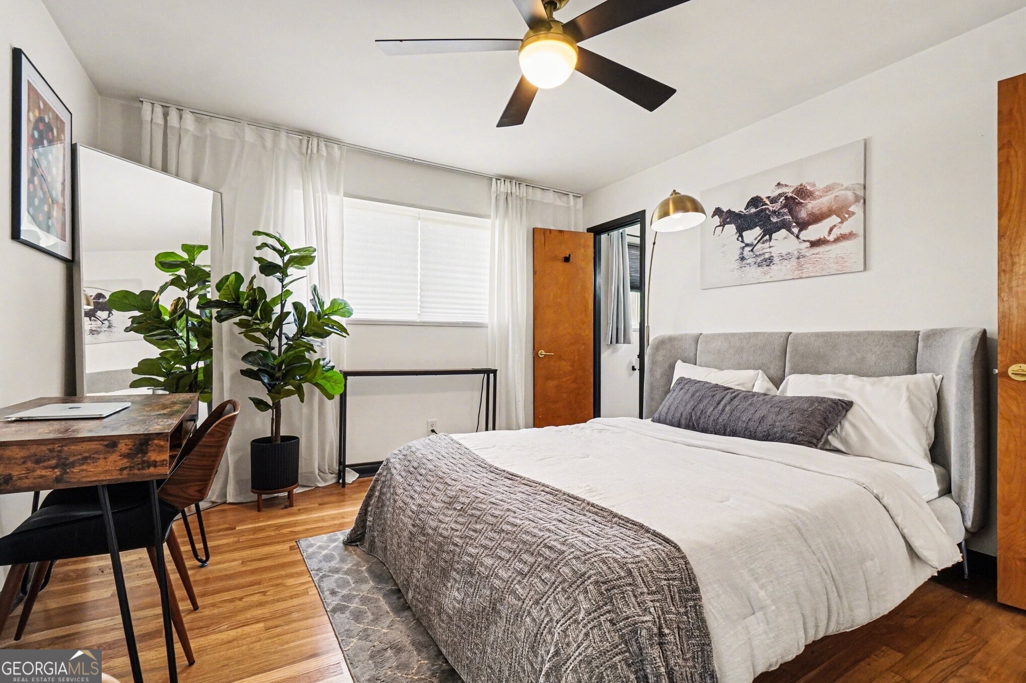 4233 Palm Springs Drive