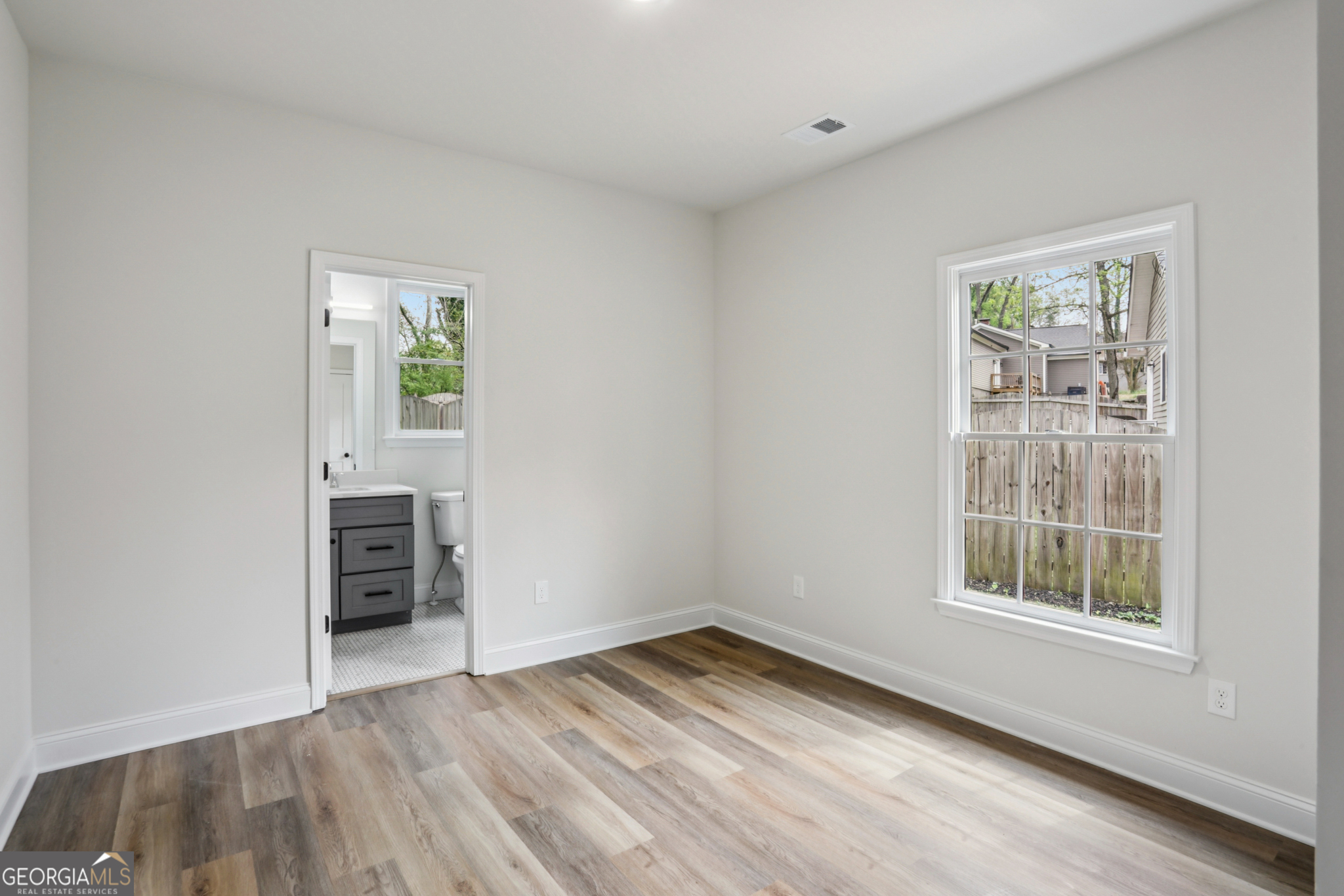 1125 Cordova Street SW