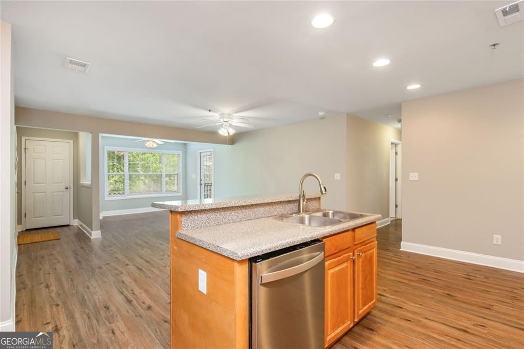 208 Madison Lane SE # 208