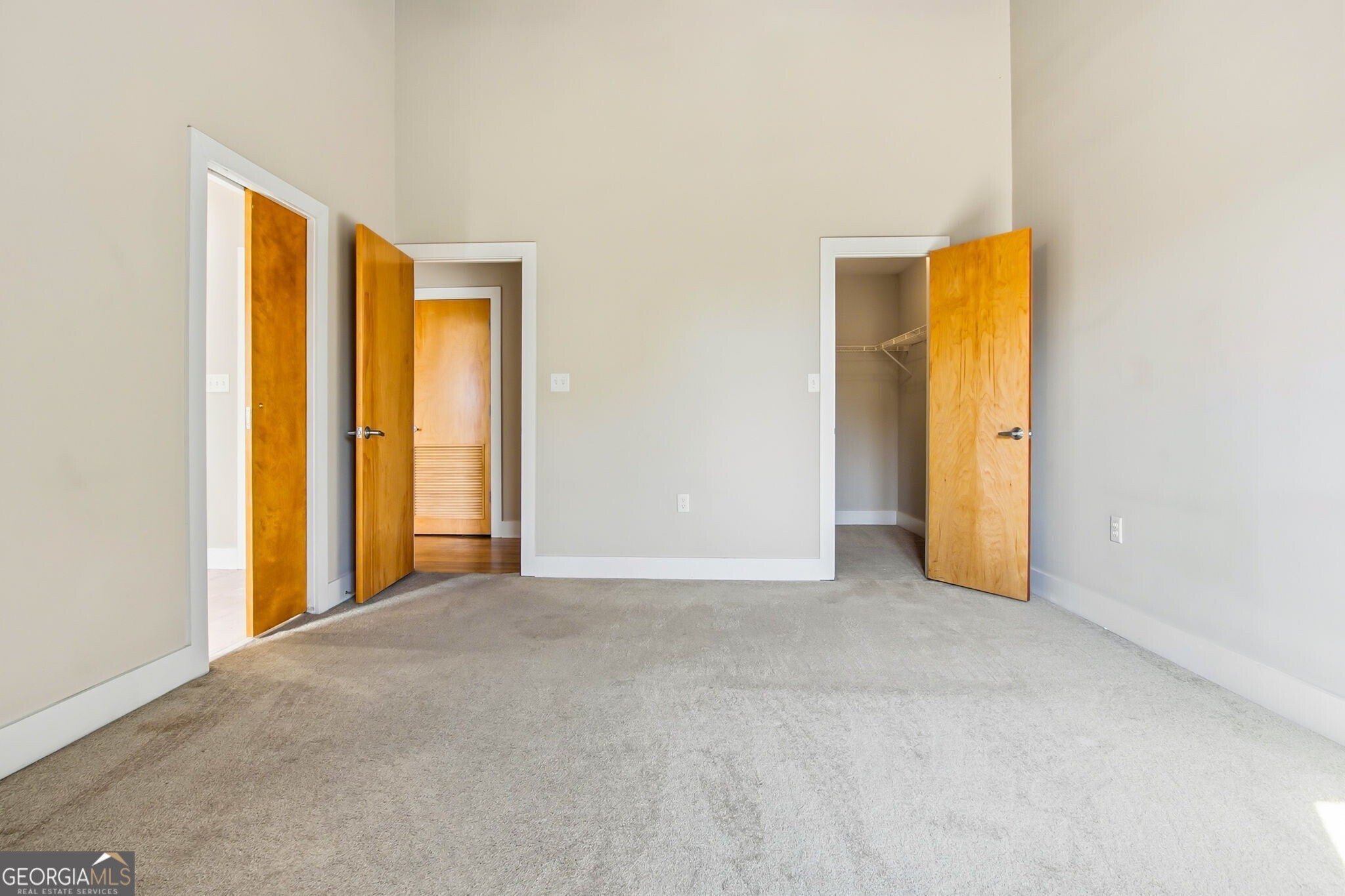 15 Waddell Street NE # 303