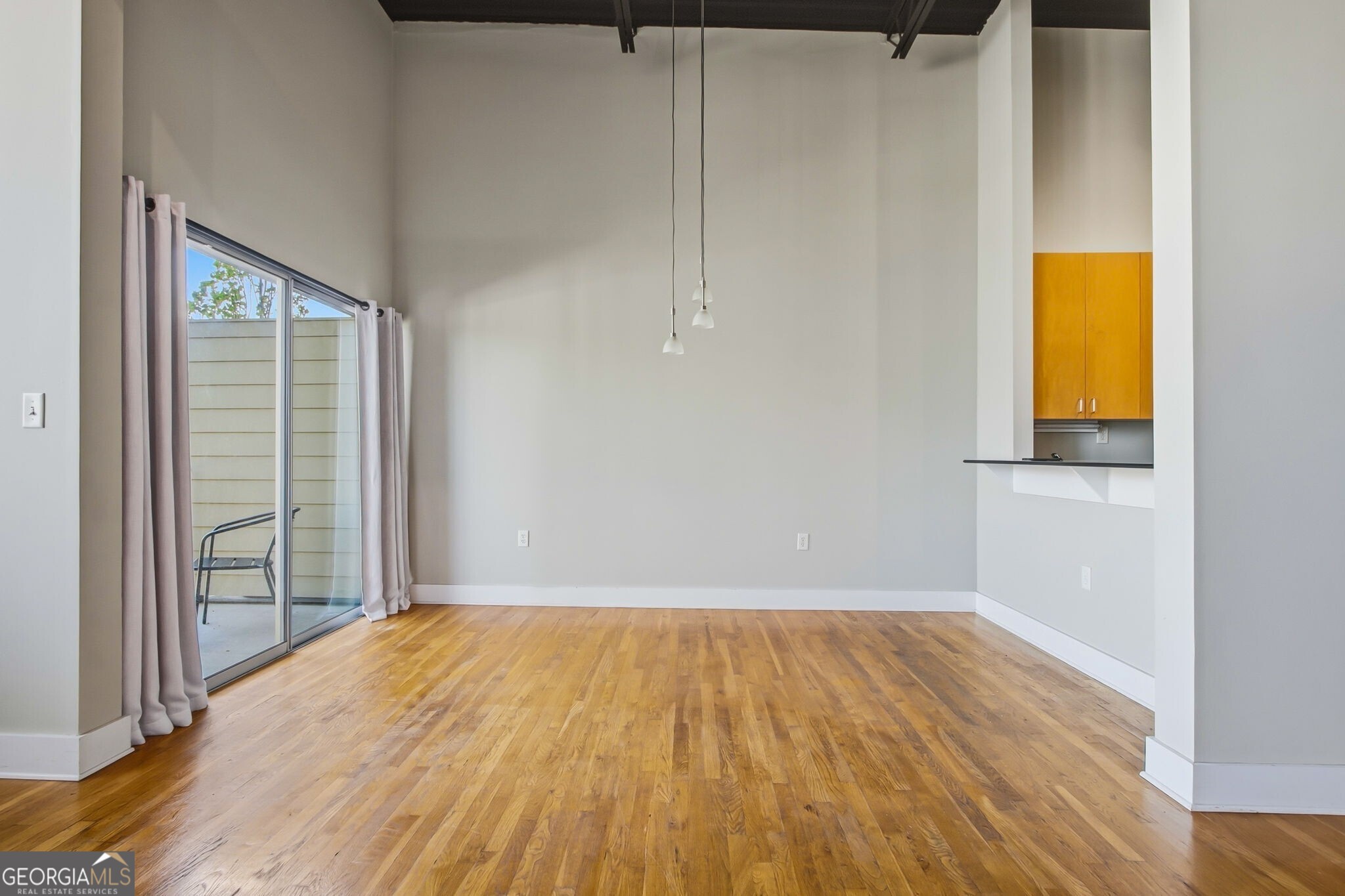 15 Waddell Street NE # 303