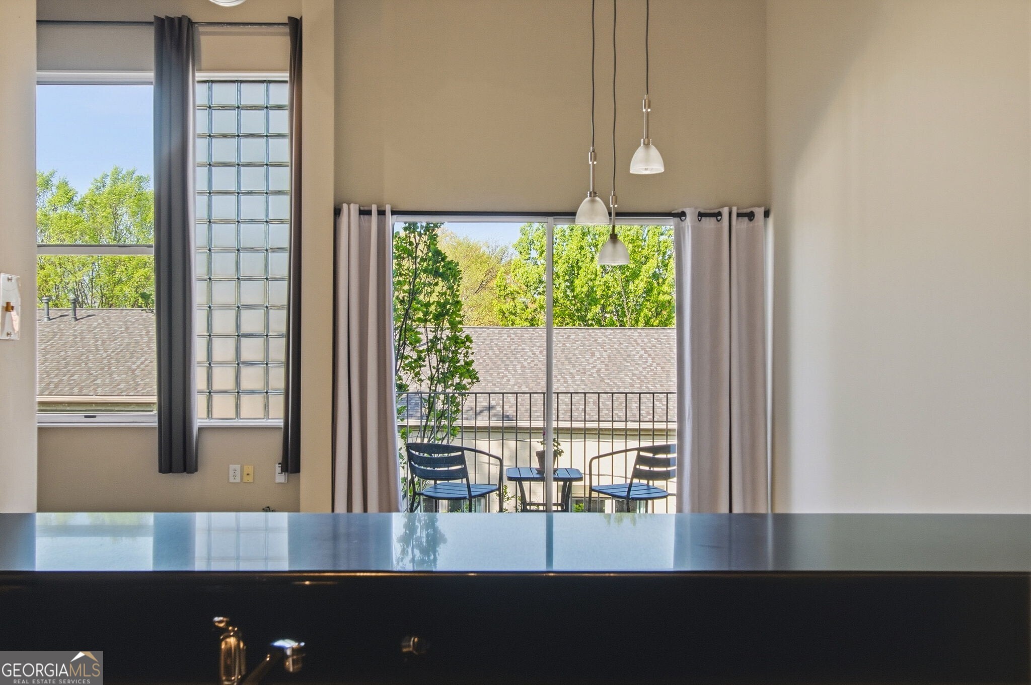 15 Waddell Street NE # 303