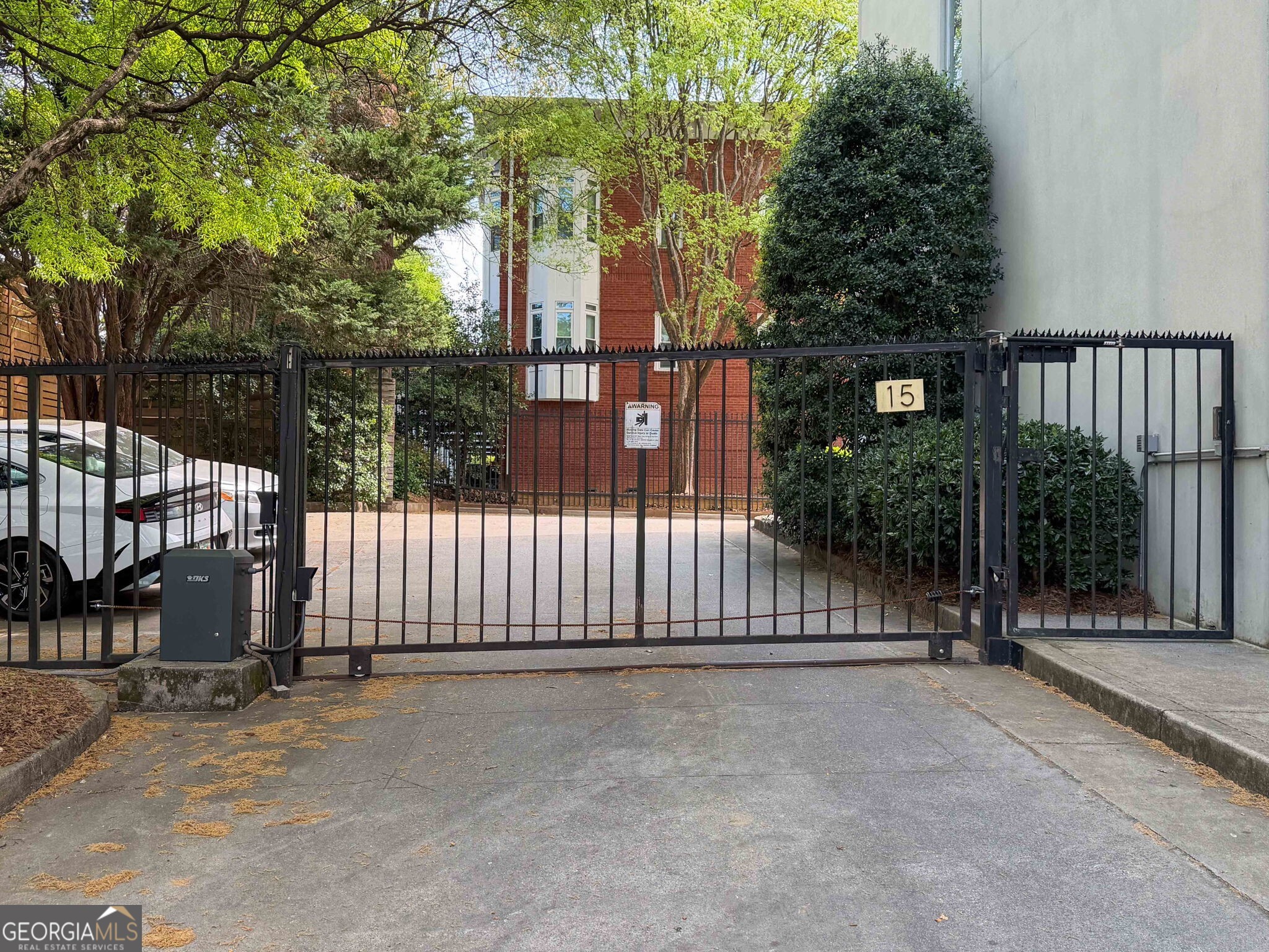 15 Waddell Street NE # 303