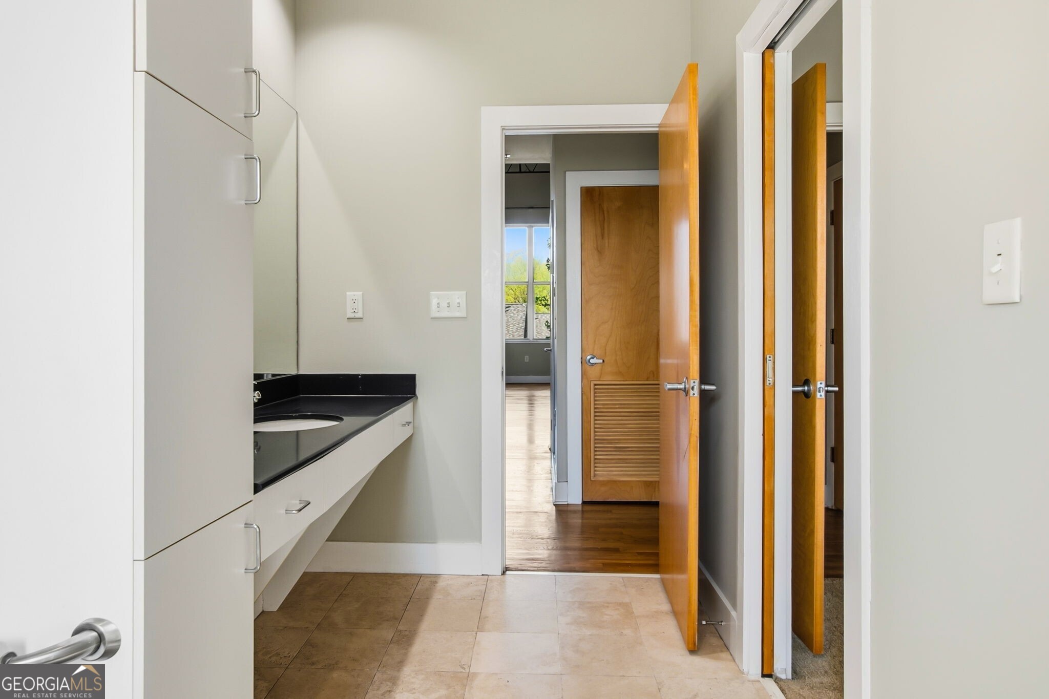 15 Waddell Street NE # 303