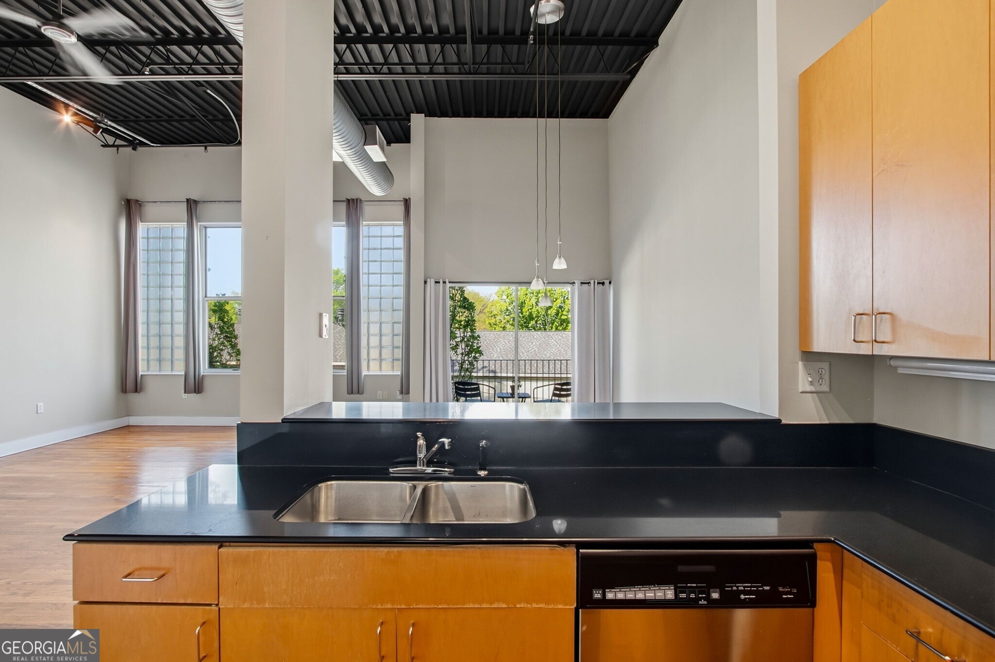 15 Waddell Street NE # 303