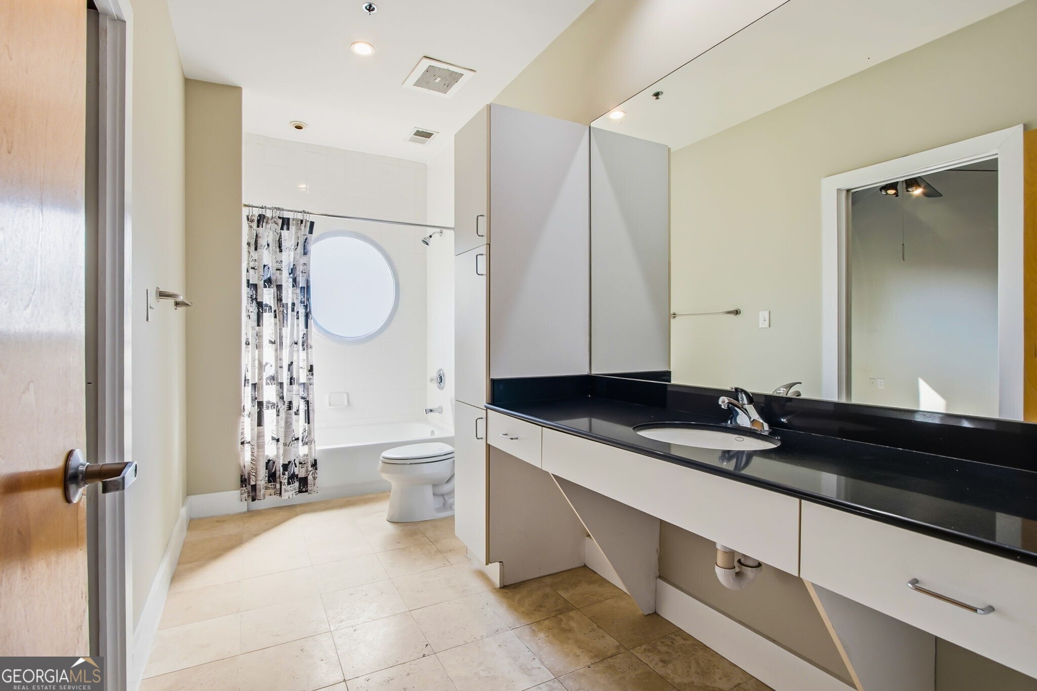 15 Waddell Street NE # 303